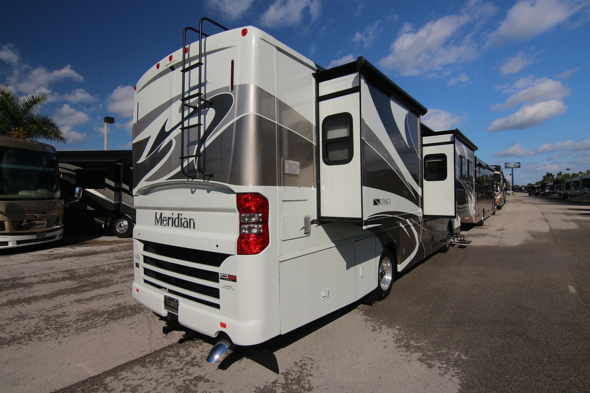 Used 2013 Itasca Meridian 34B Class A  For Sale