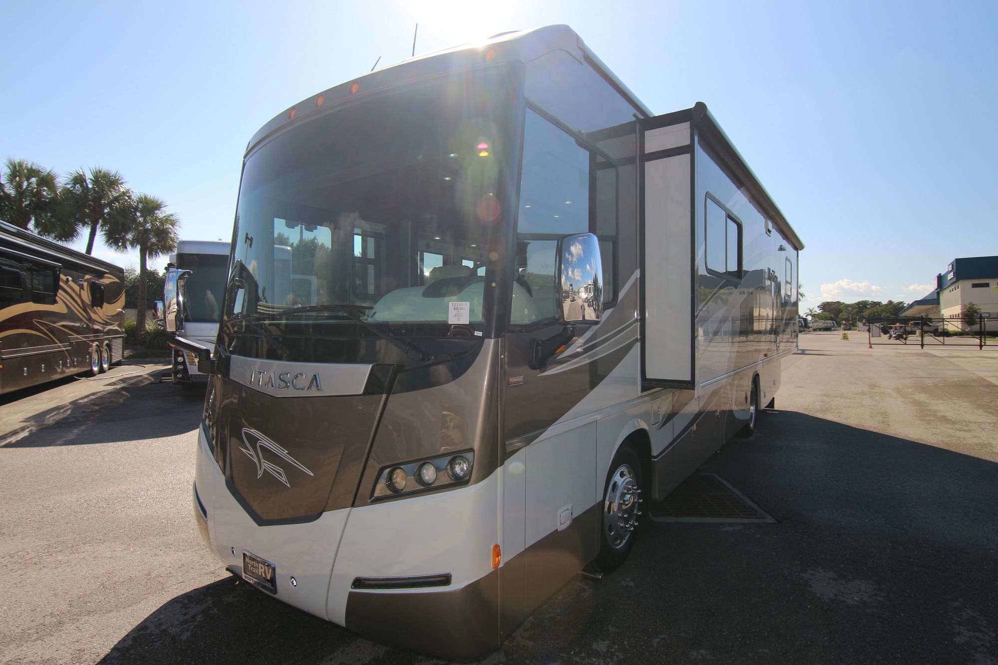 Used 2013 Itasca Meridian 34B Class A  For Sale