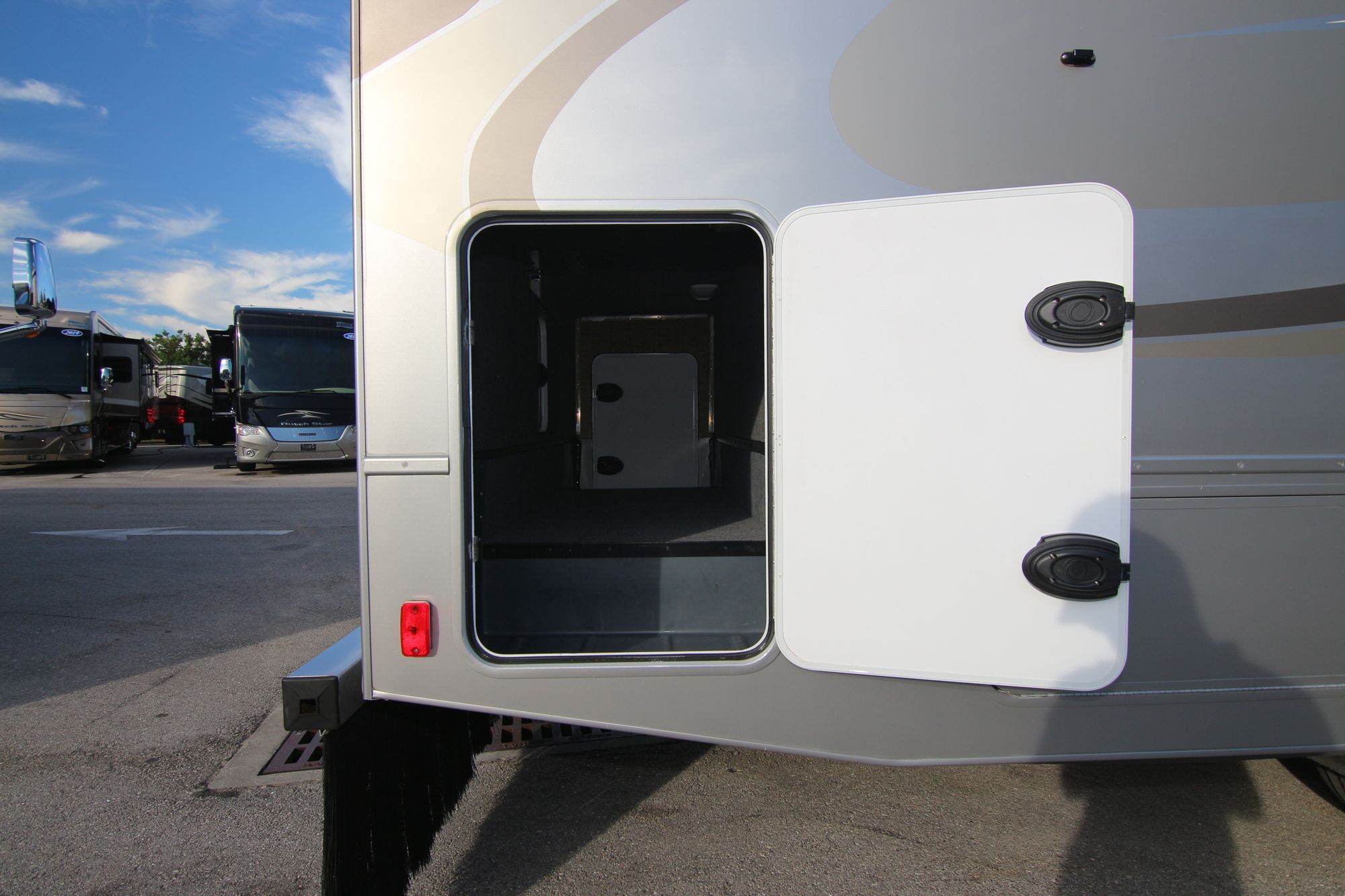 Used 2014 Fleetwood Storm 28F Class A  For Sale