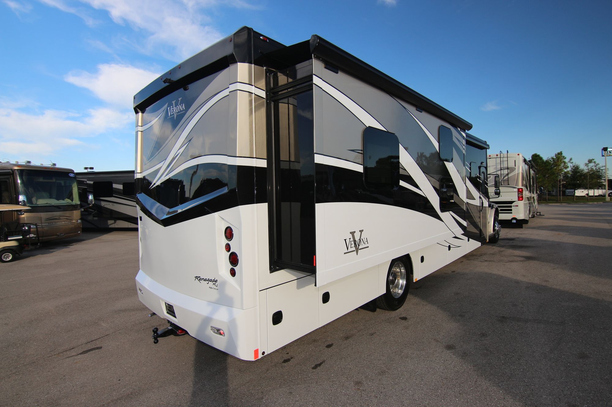 New 2020 Renegade Rv Verona 40VBH Super C  For Sale