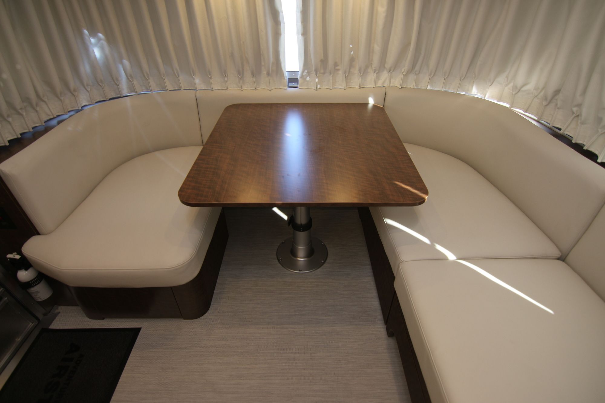 New 2020 Airstream Globetrotter 27FB Travel Trailer  For Sale