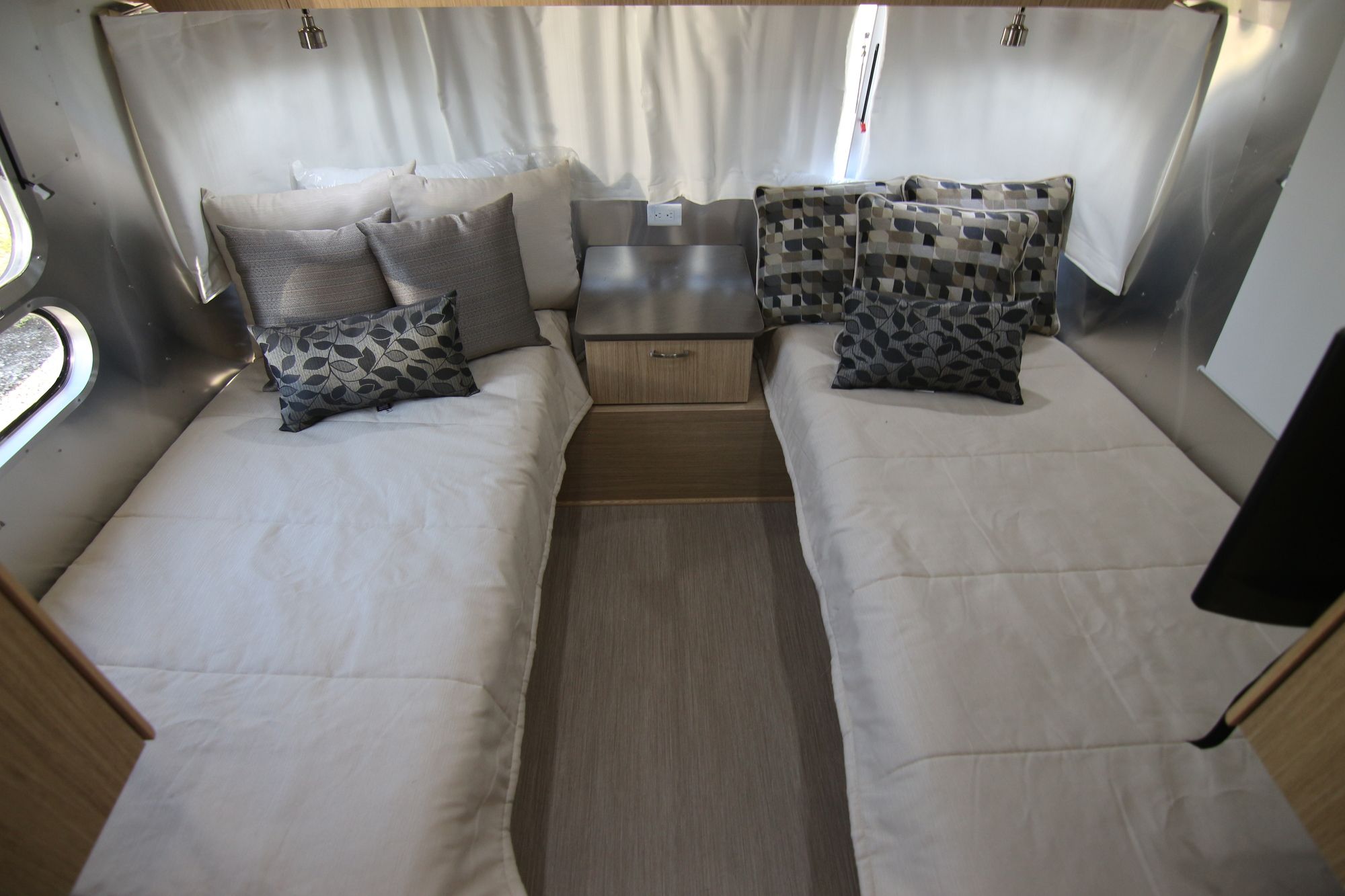 New 2020 Airstream Flying Cloud 30RB Travel Trailer  For Sale