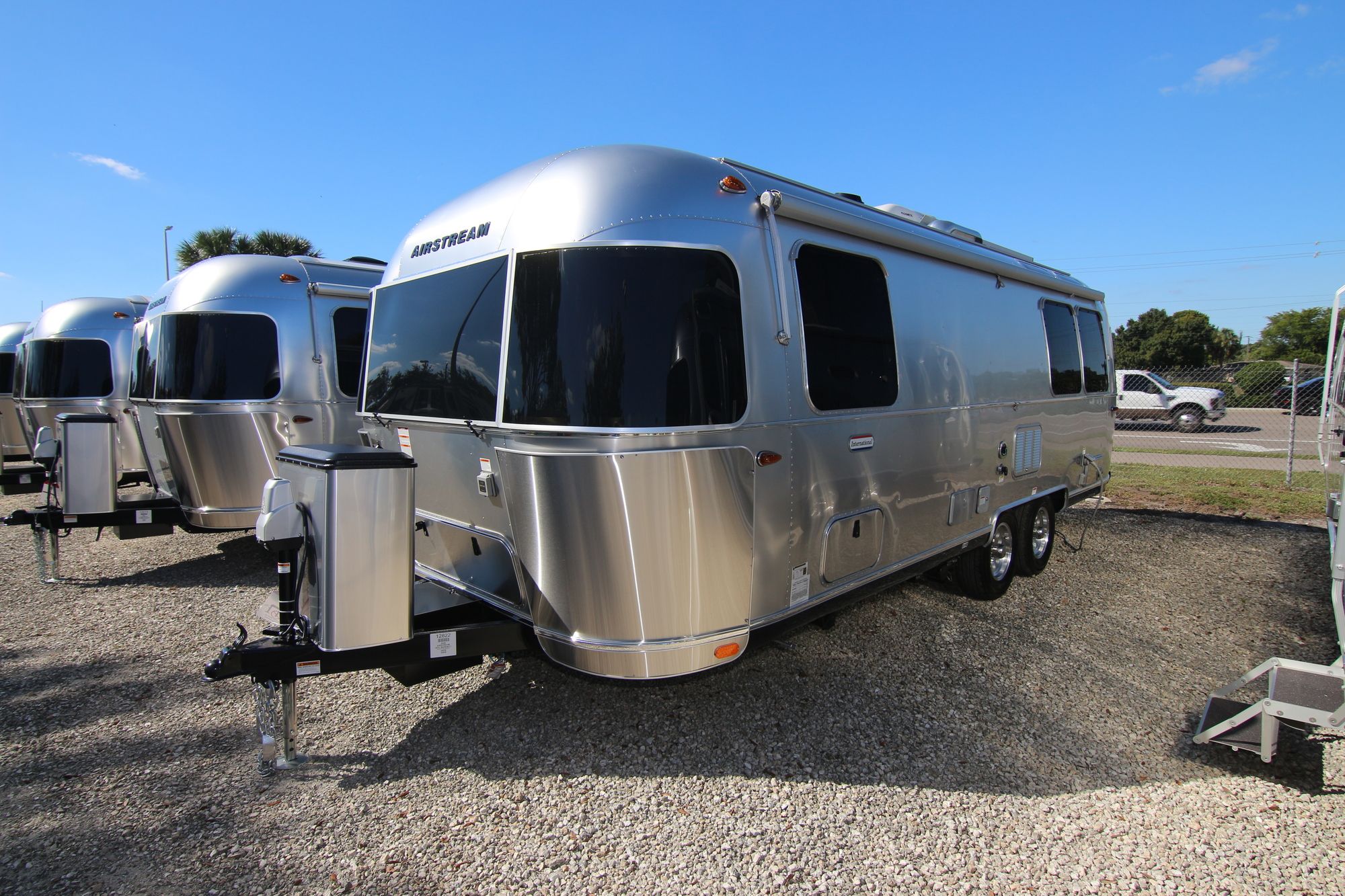 New 2020 Airstream Intl Serenity 25FB Travel Trailer  For Sale