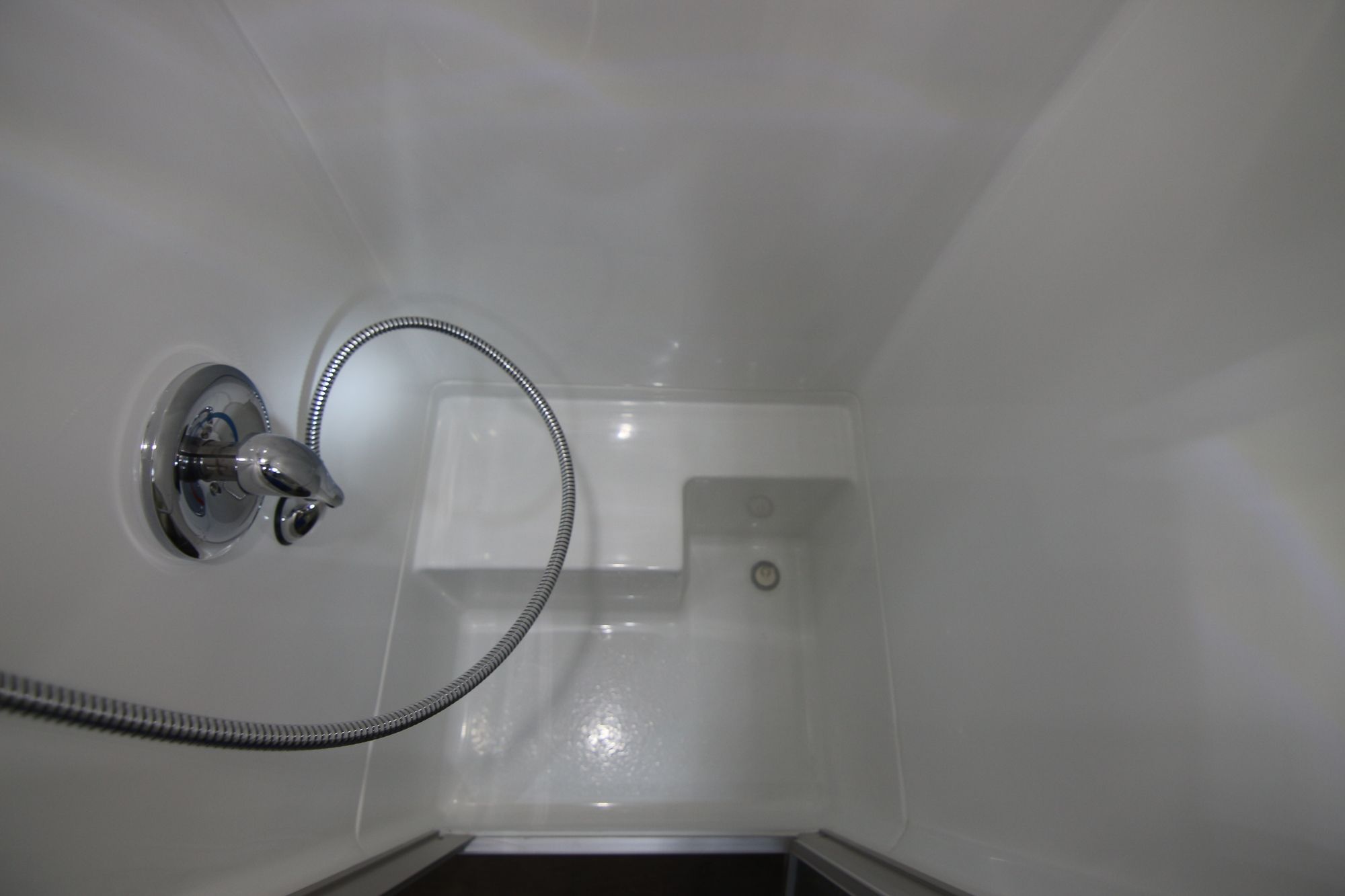 New 2020 Airstream Intl Serenity 25FB Travel Trailer  For Sale