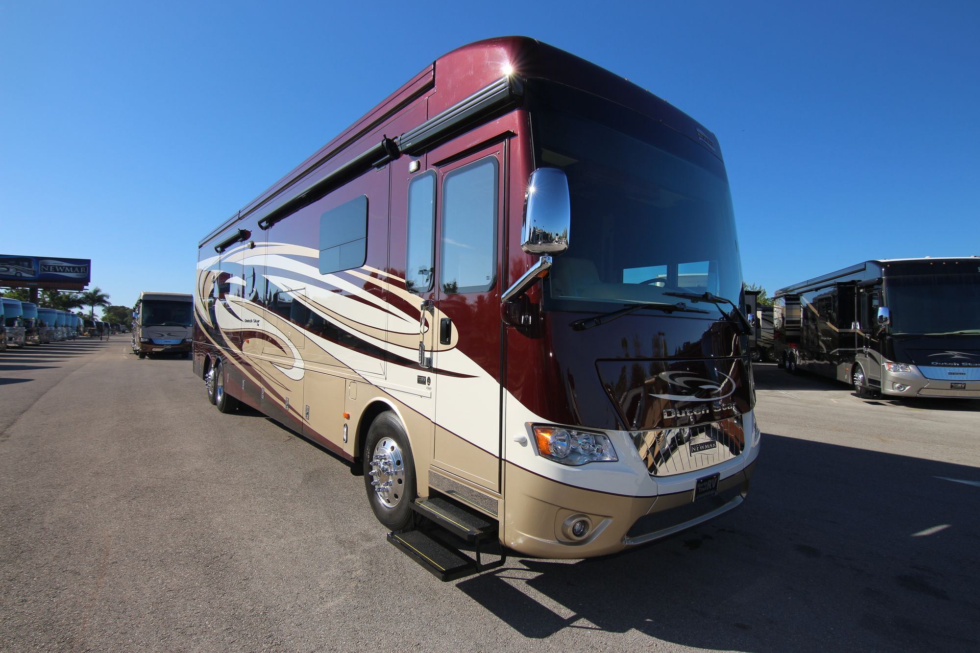 Used 2016 Newmar Dutch Star 4369 Class A  For Sale