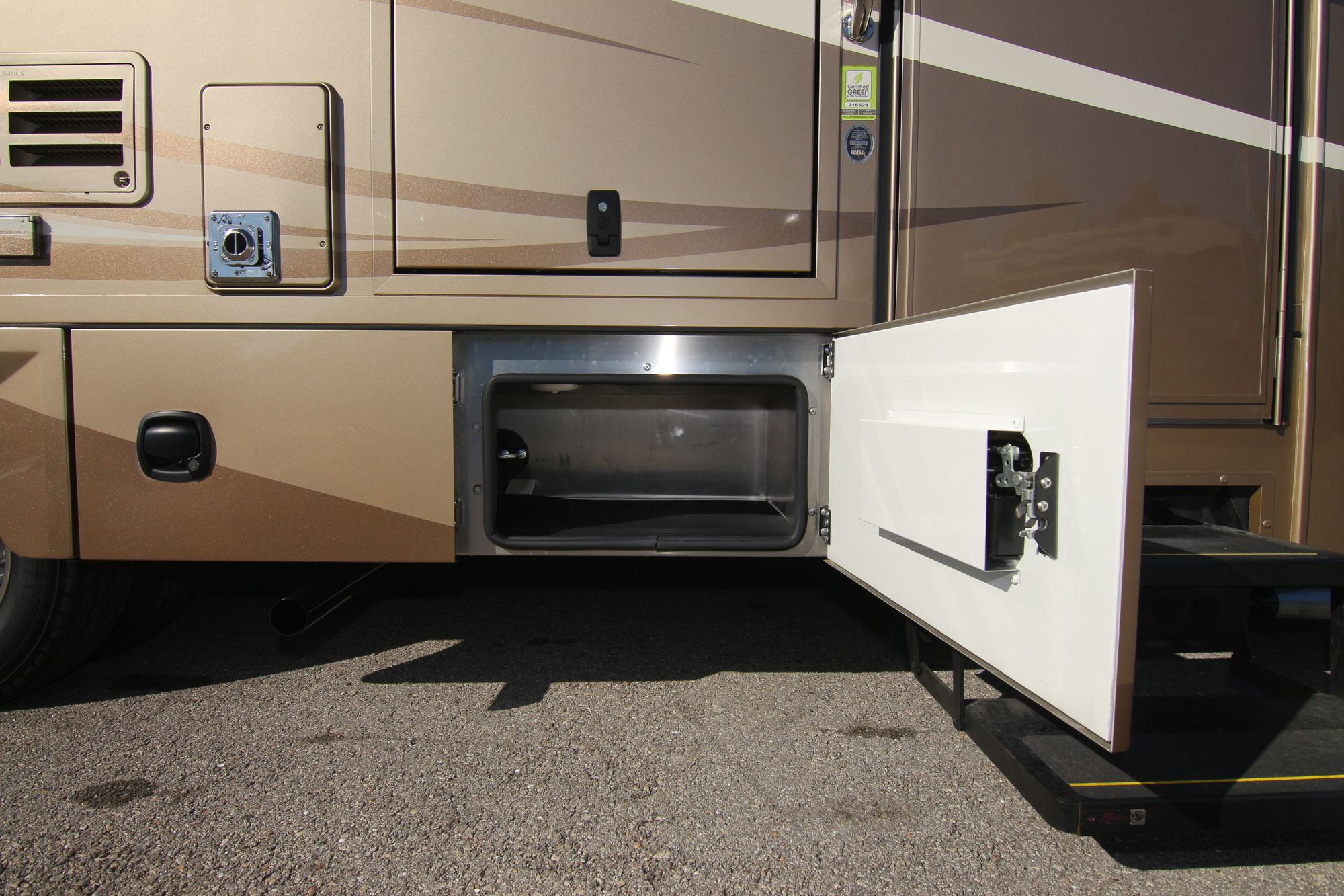 Used 2018 Renegade Rv Vienna 25VUCB Class C  For Sale