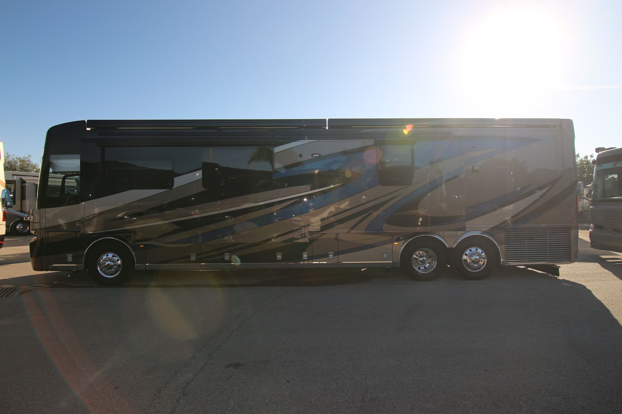 Used 2018 Newmar Essex 4531 Class A  For Sale