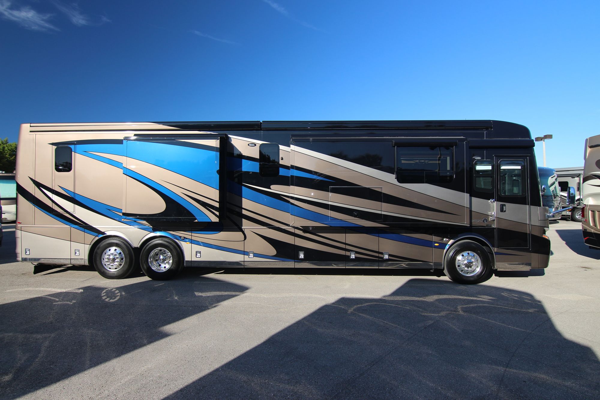 Used 2018 Newmar Essex 4531 Class A  For Sale