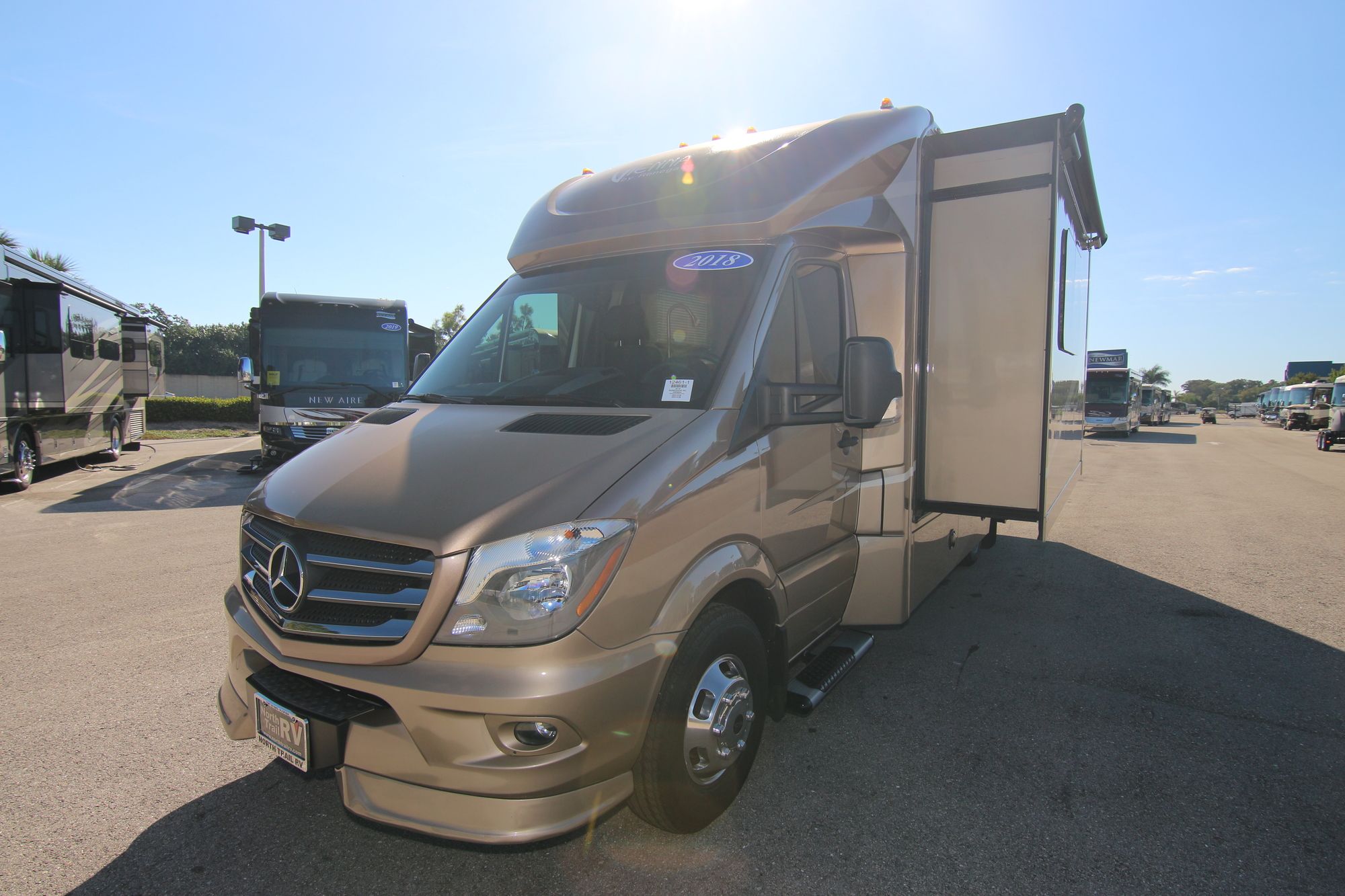 Used 2018 Renegade Rv Vienna 25VUCB Class C  For Sale