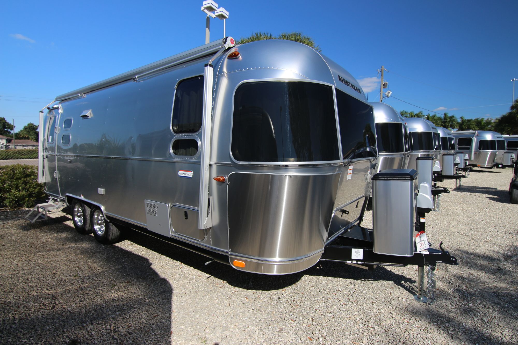 New 2020 Airstream Intl Serenity 25FB Travel Trailer  For Sale