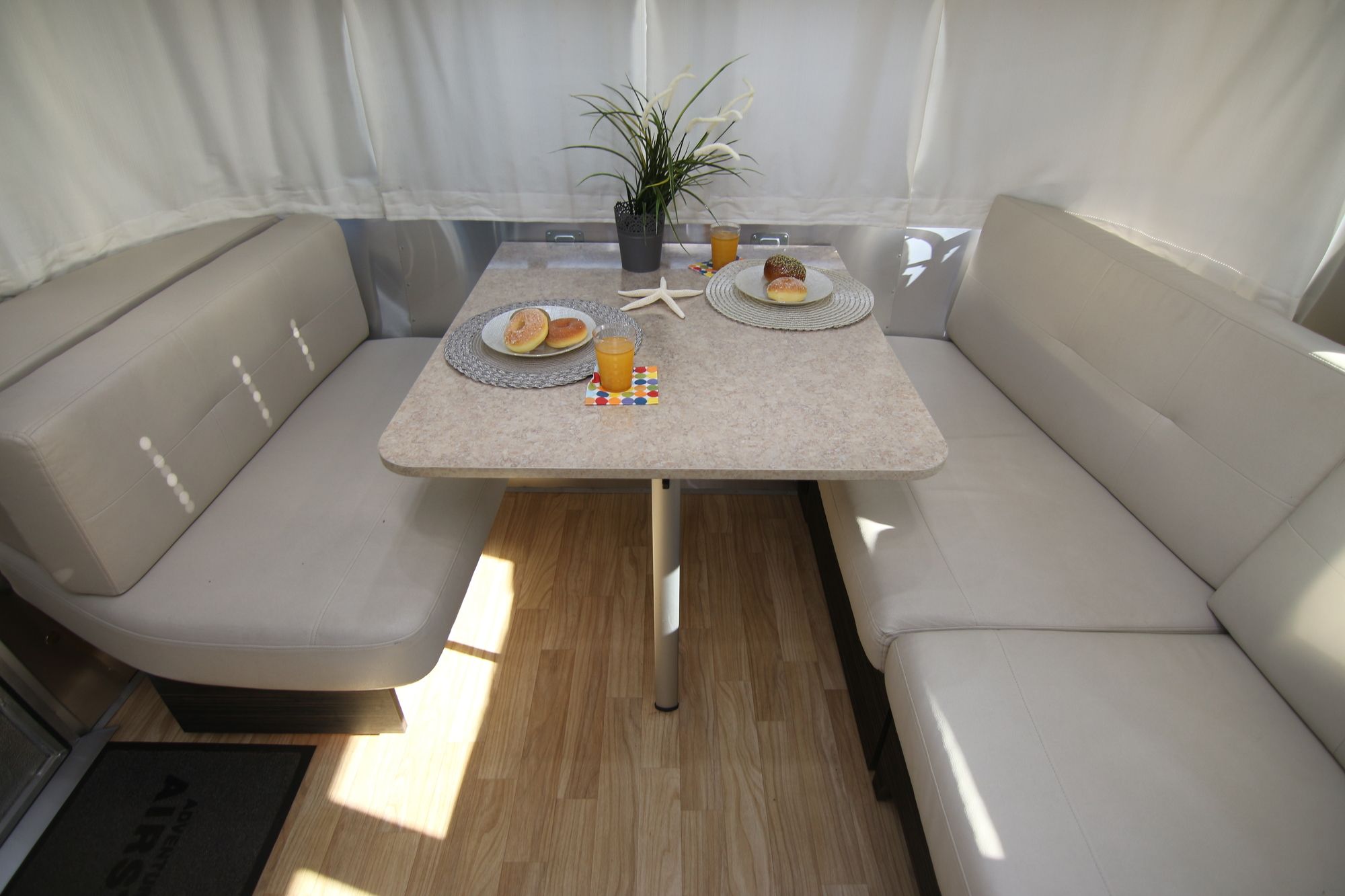 Used 2017 Airstream Intl Signature 27FB Travel Trailer  For Sale