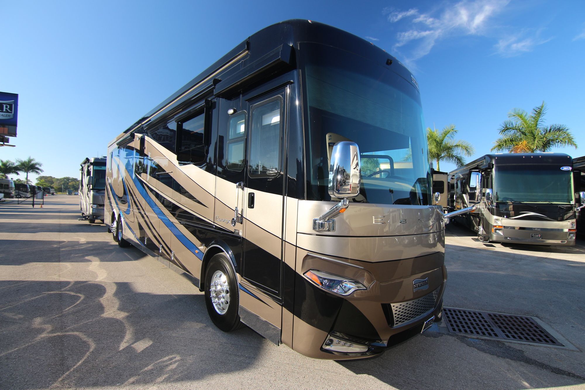 Used 2018 Newmar Essex 4531 Class A  For Sale