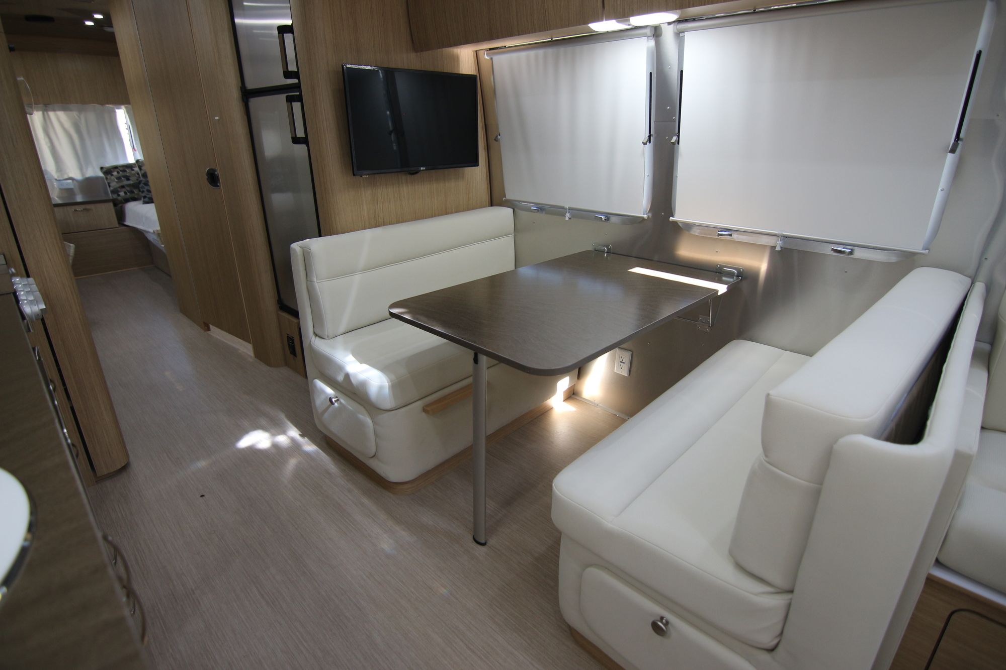 New 2020 Airstream Flying Cloud 30RB Travel Trailer  For Sale