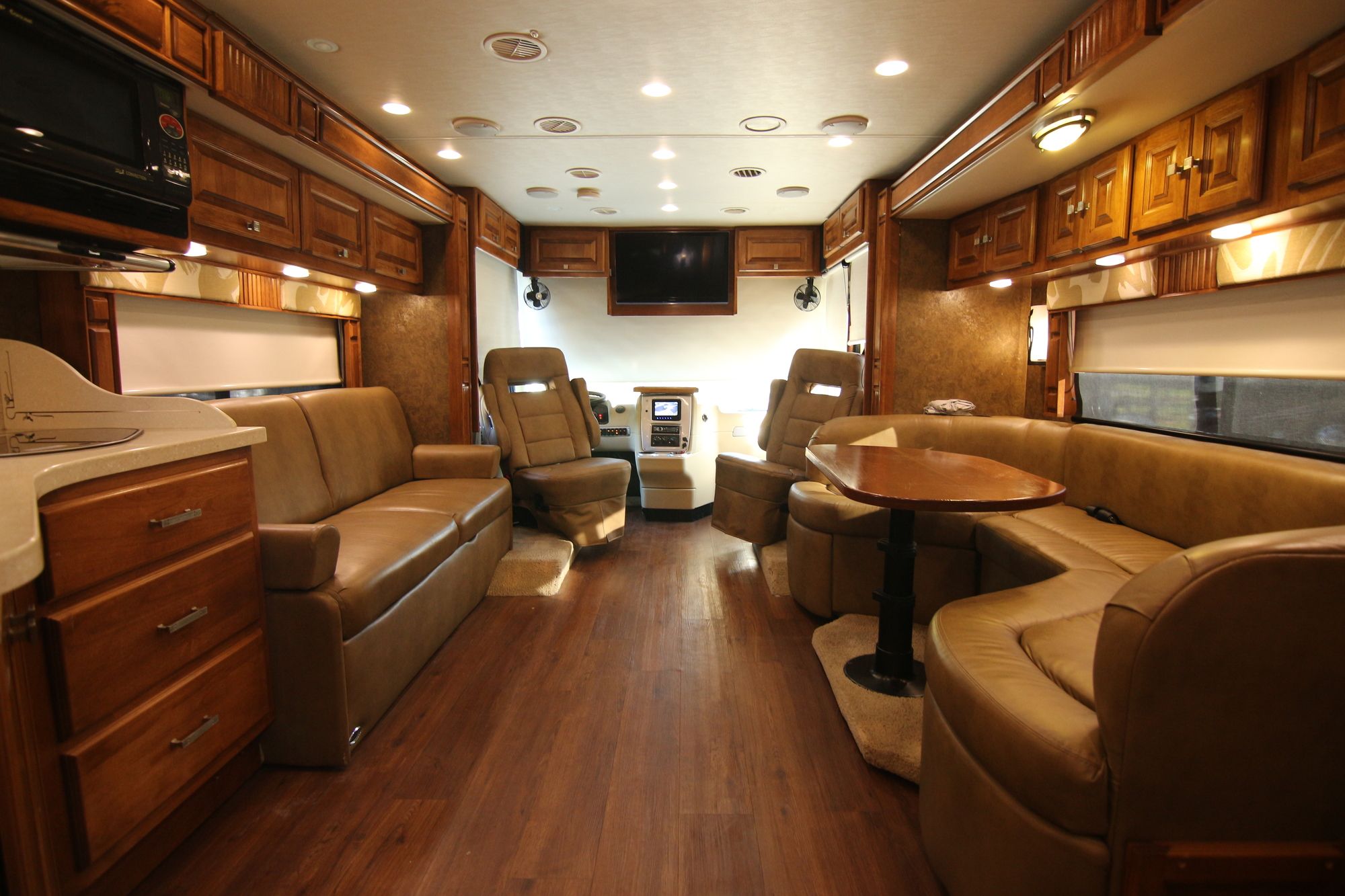 Used 2014 Tiffin Motor Homes Breeze 32BR Class A  For Sale