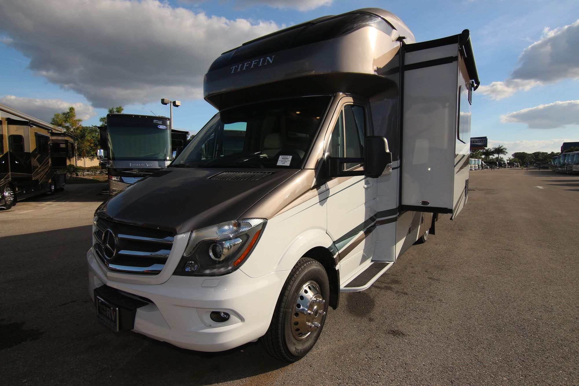 Used 2019 Tiffin Motor Homes Wayfarer 24BW Class B  For Sale