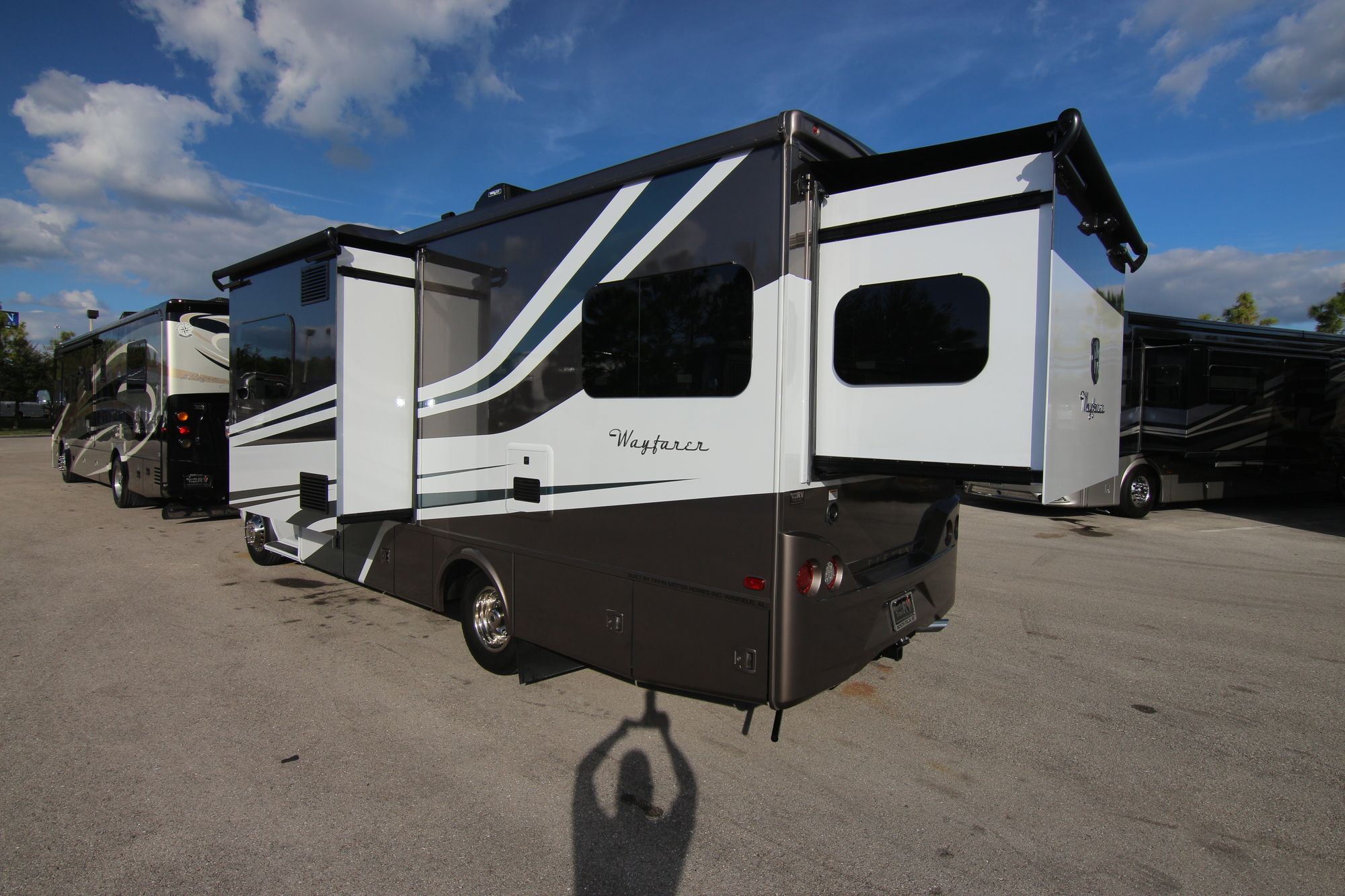 Used 2019 Tiffin Motor Homes Wayfarer 24BW Class B  For Sale