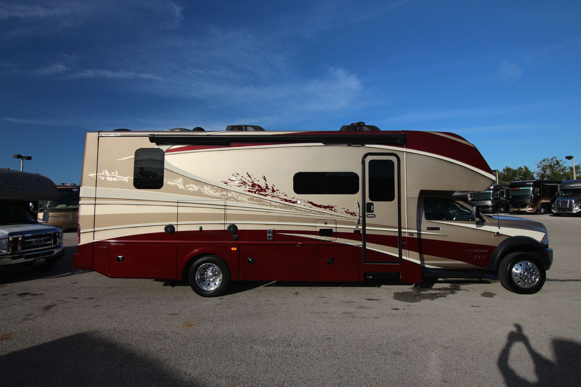 Used 2019 Dynamax Isata 5 30FWD4X4 Class C  For Sale