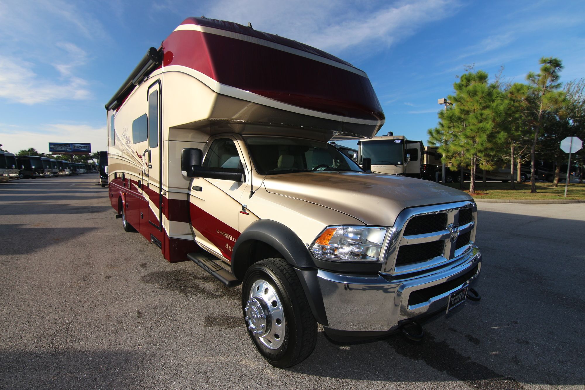 Used 2019 Dynamax Isata 5 30FWD4X4 Class C  For Sale