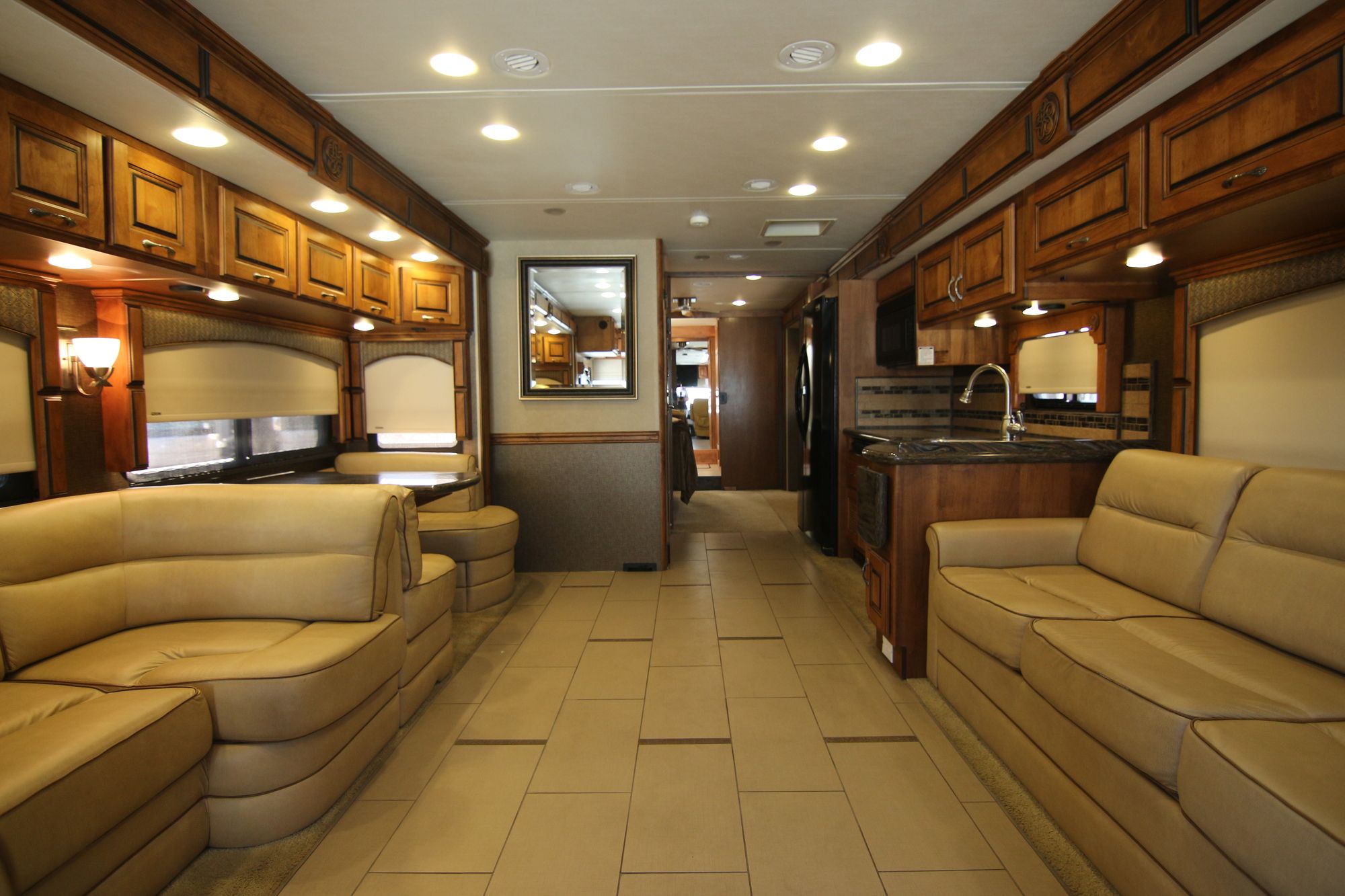 Used 2013 Monaco Knight 40DFT Class A  For Sale