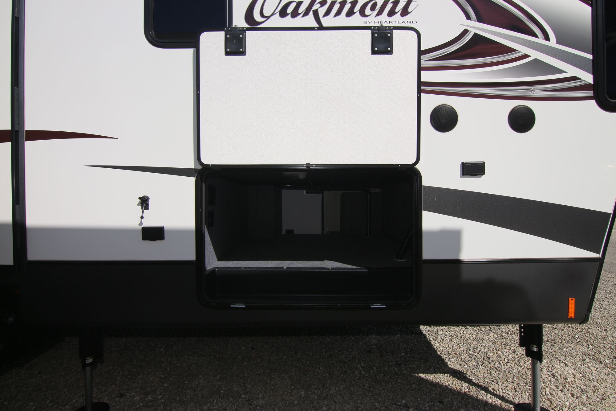 Used 2015 Heartland Rv Oakmont 345RS Fifth Wheel  For Sale