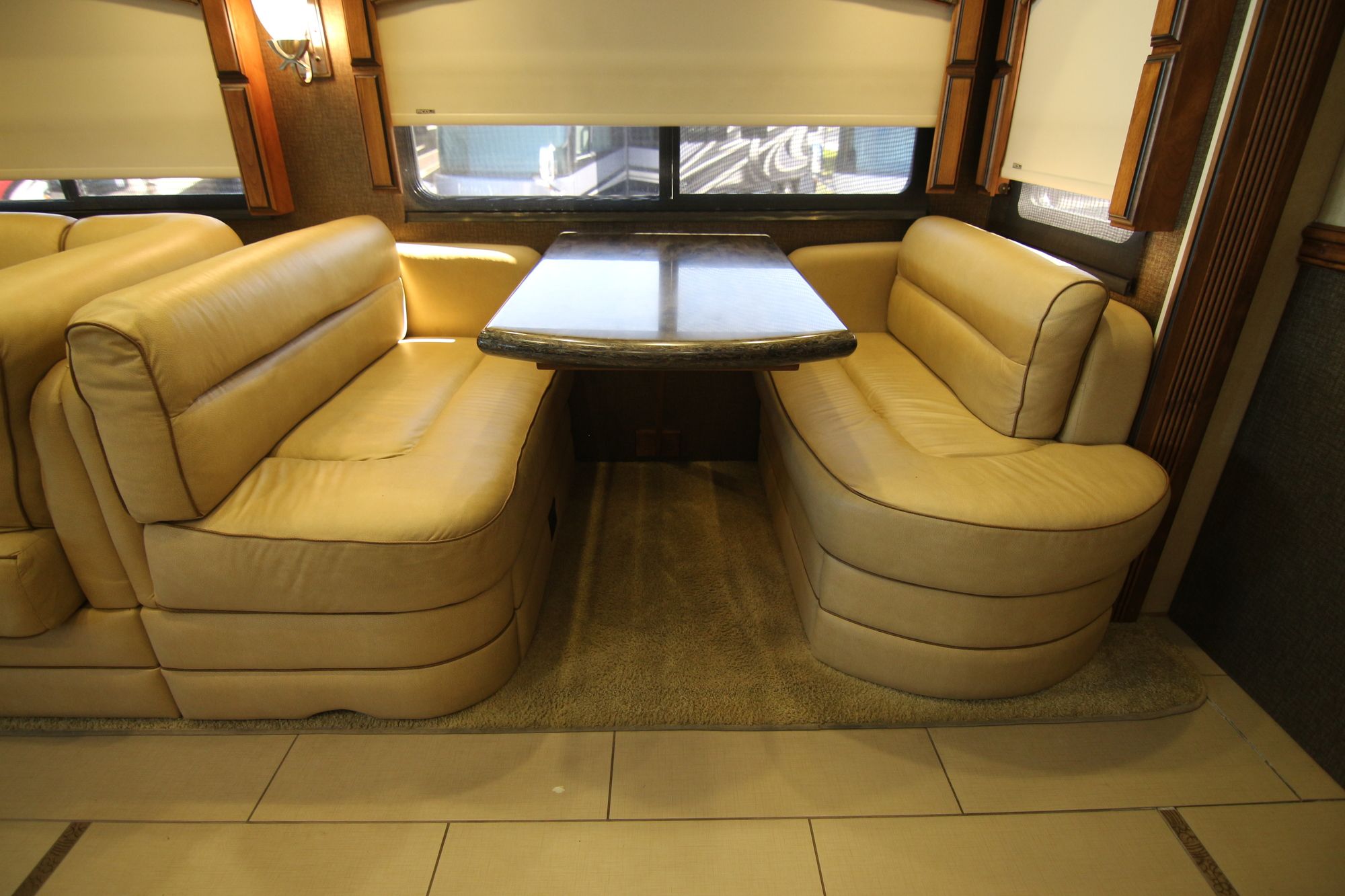 Used 2013 Monaco Knight 40DFT Class A  For Sale