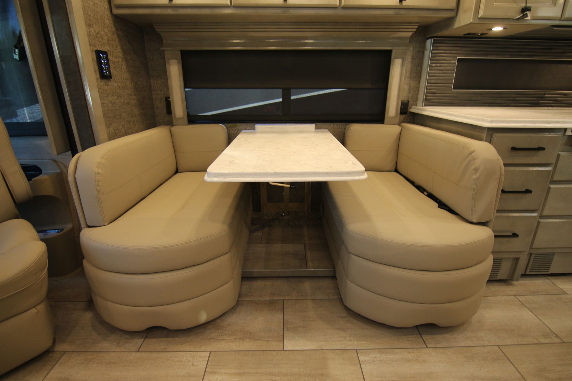 New 2020 Tiffin Motor Homes Breeze 33BR Class A  For Sale