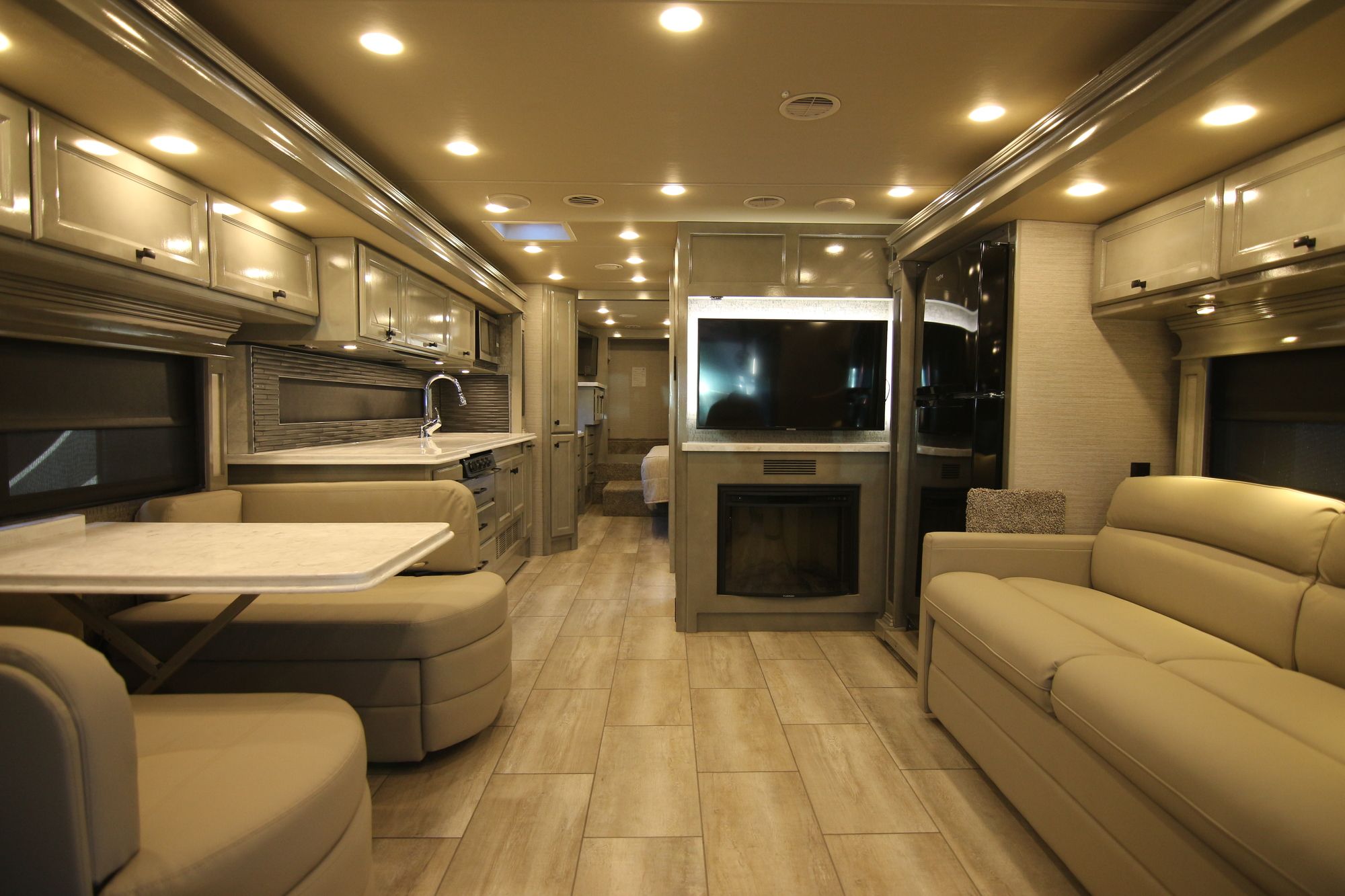 New 2020 Tiffin Motor Homes Breeze 33BR Class A  For Sale