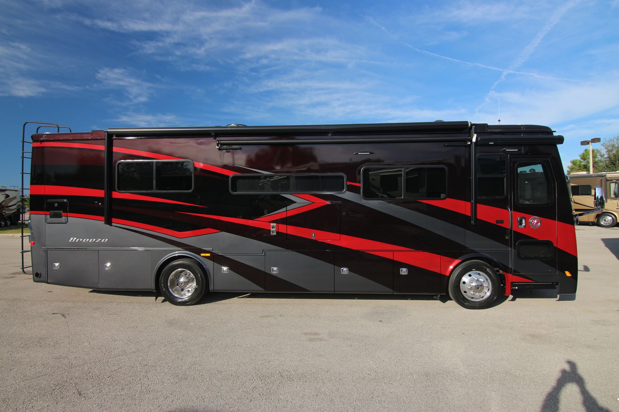 New 2020 Tiffin Motor Homes Breeze 33BR Class A  For Sale