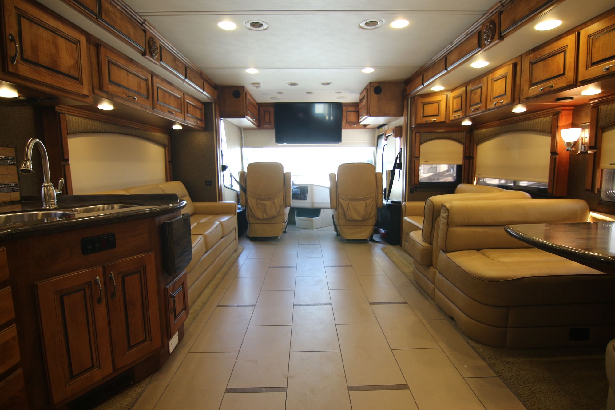 Used 2013 Monaco Knight 40DFT Class A  For Sale