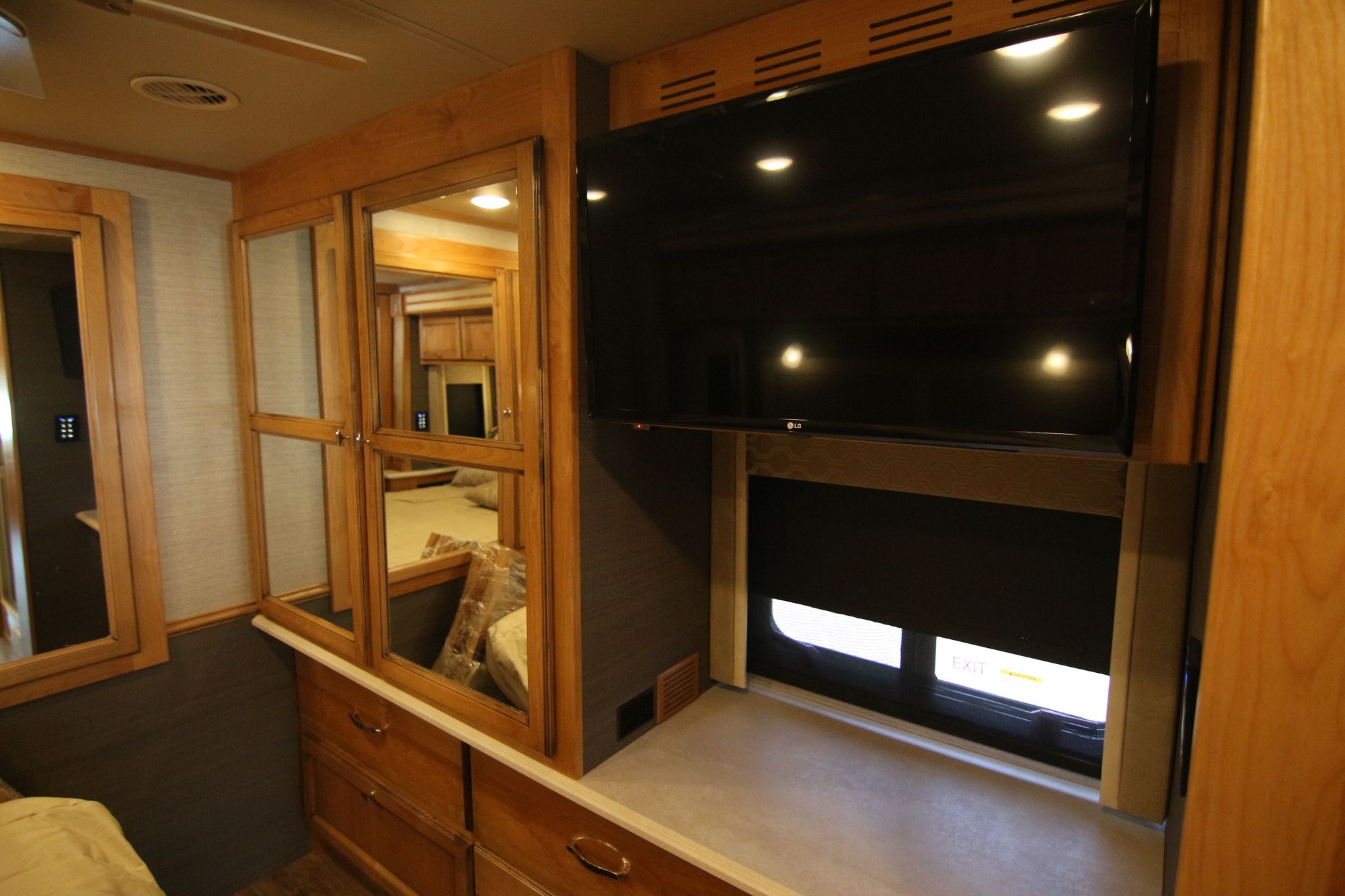 New 2020 Tiffin Motor Homes Allegro 32SA Class A  For Sale