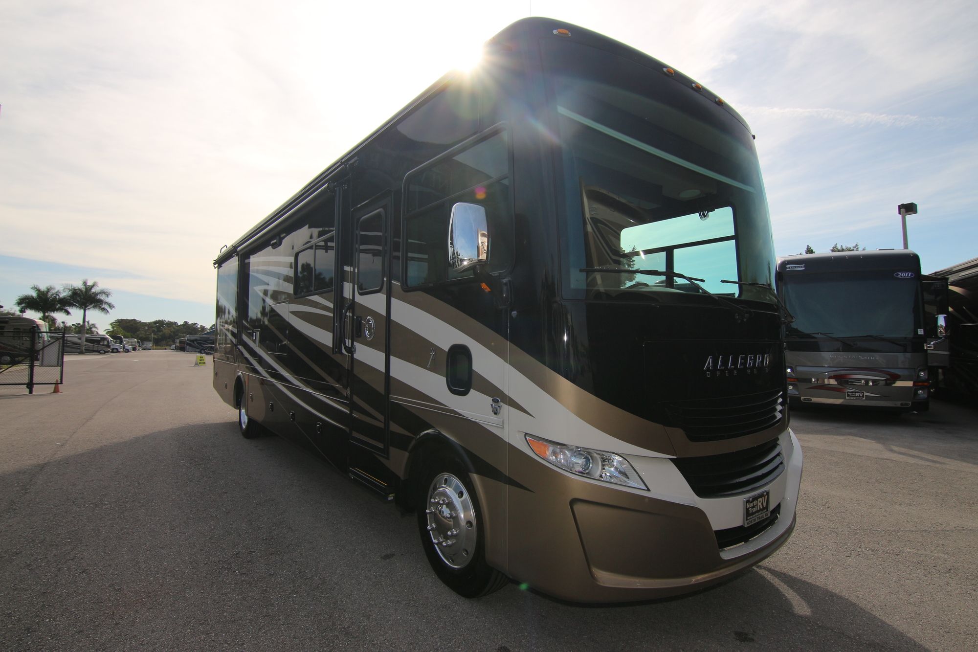 Used 2017 Tiffin Motor Homes Allegro 34PA Class A  For Sale