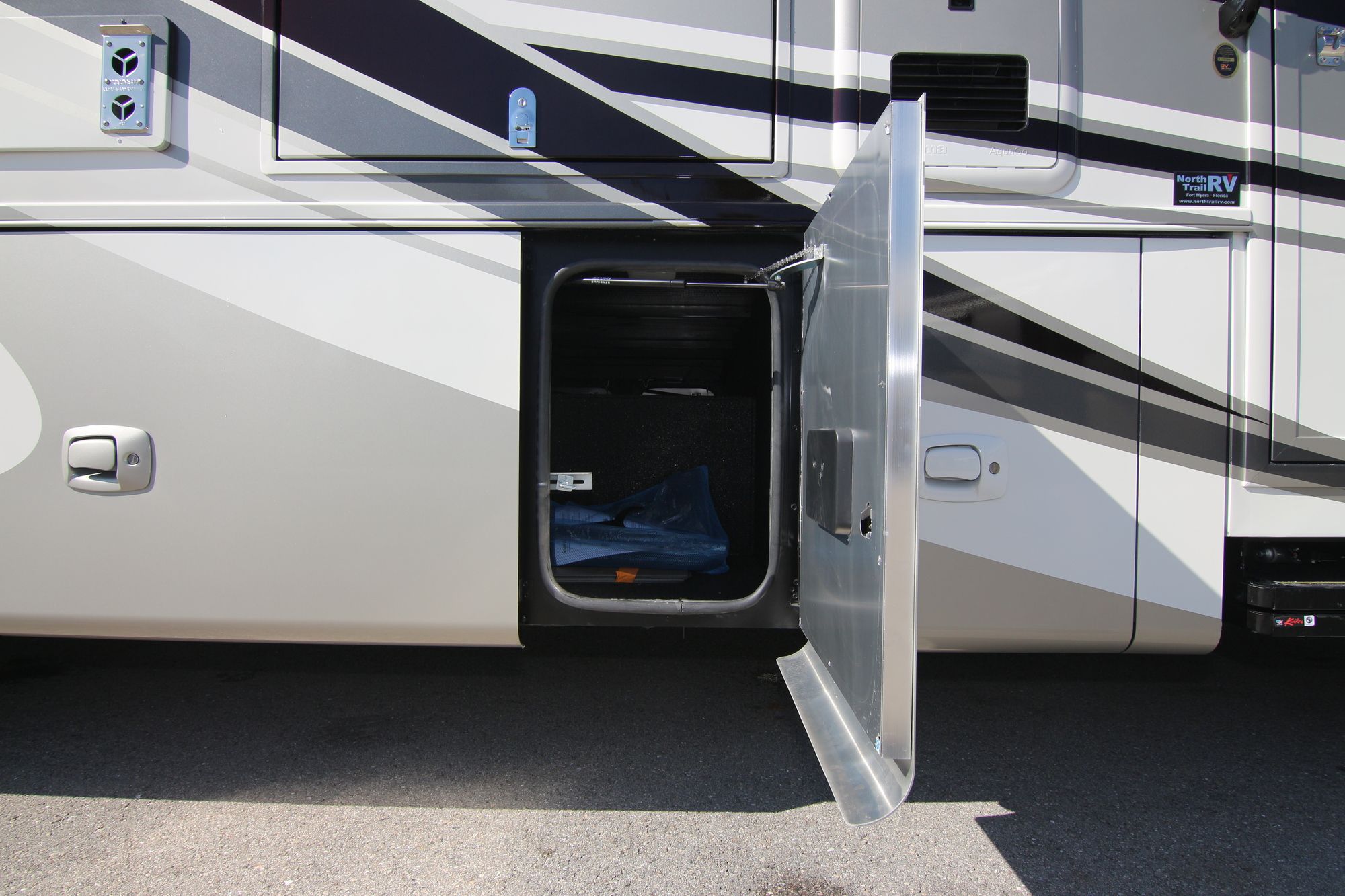 New 2020 Tiffin Motor Homes Allegro 32SA Class A  For Sale