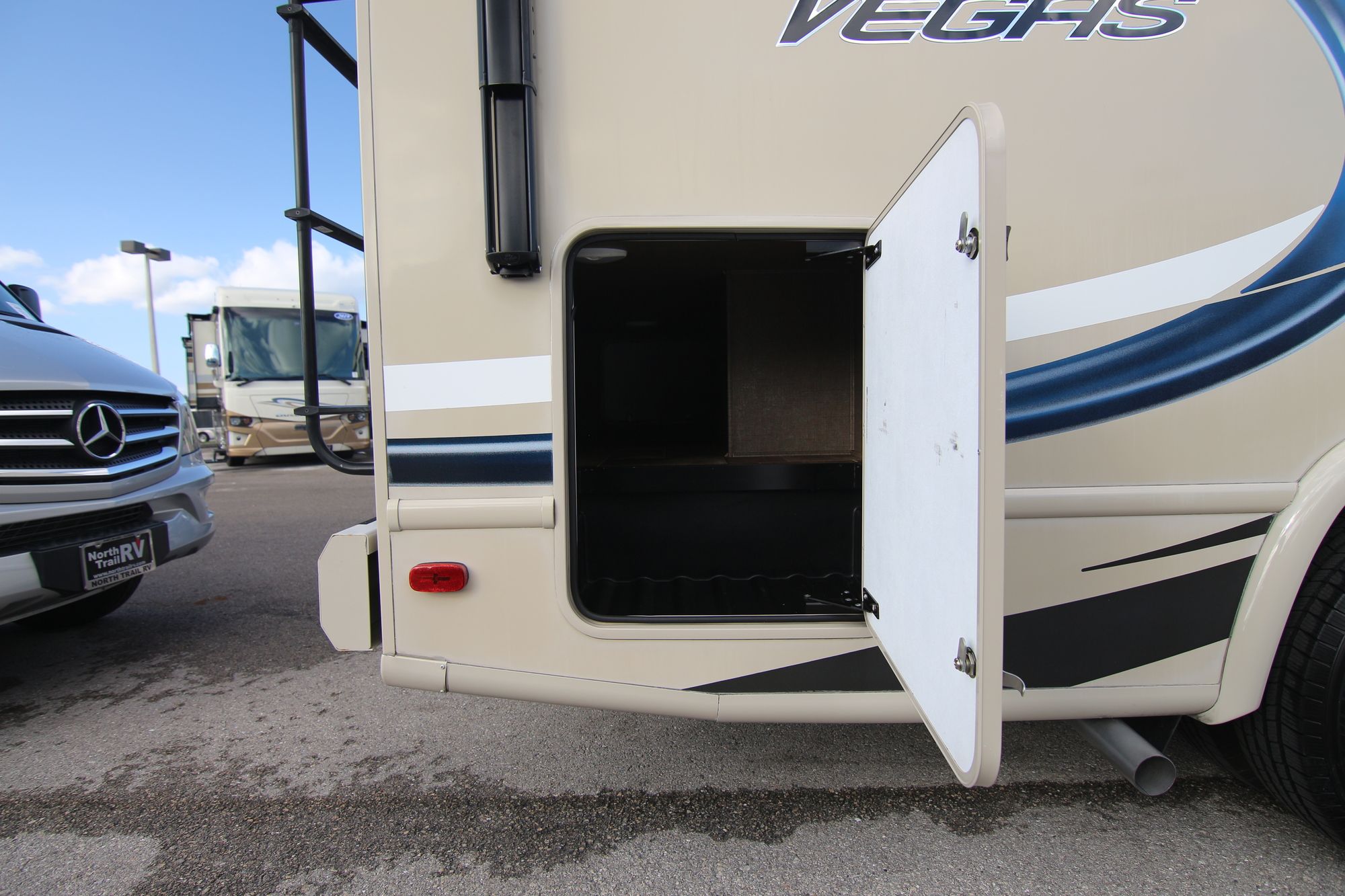 Used 2017 Thor Vegas 24.1 Class A  For Sale