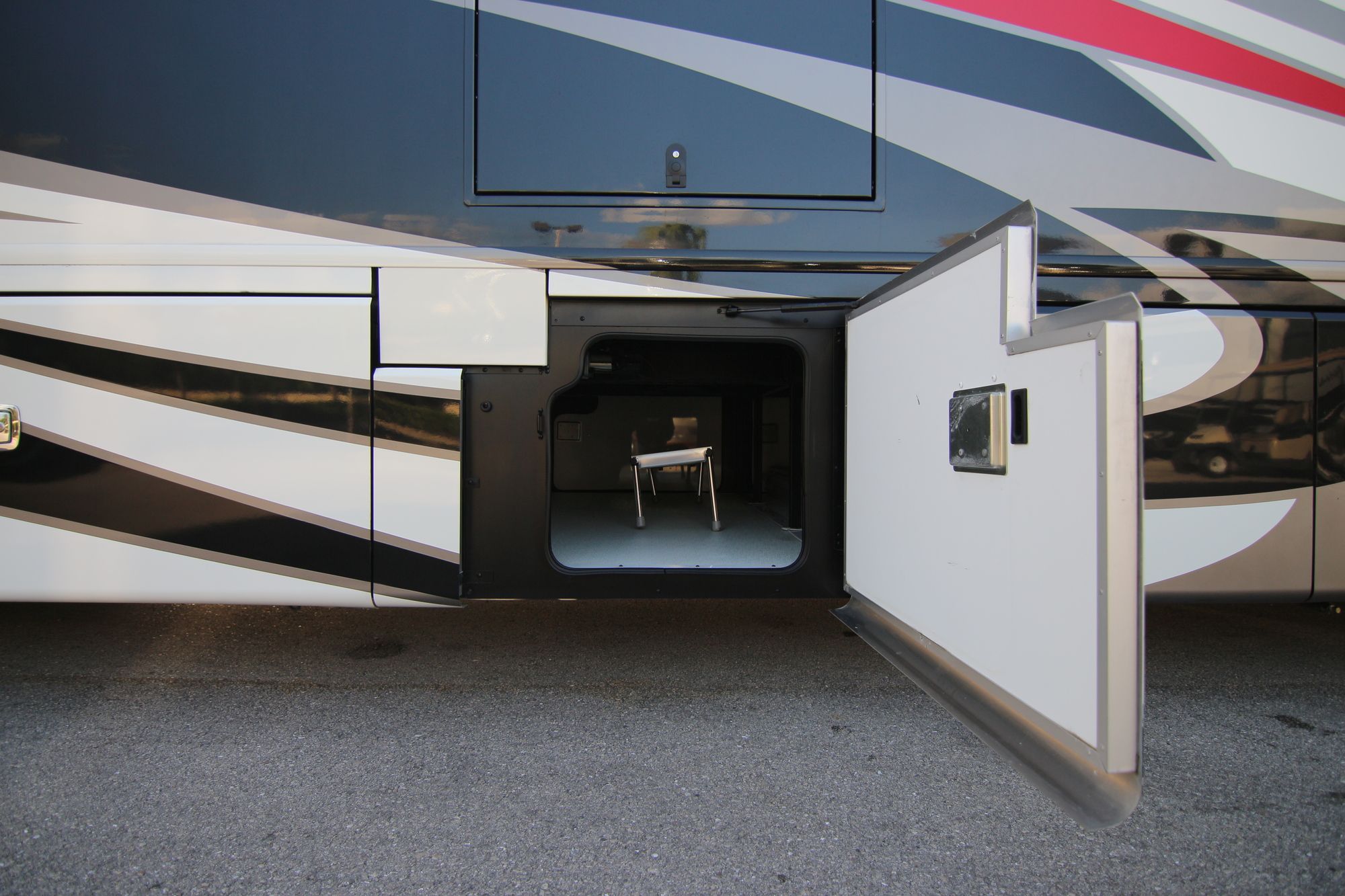 Used 2018 Holiday Rambler Endeavor 40G Class A  For Sale