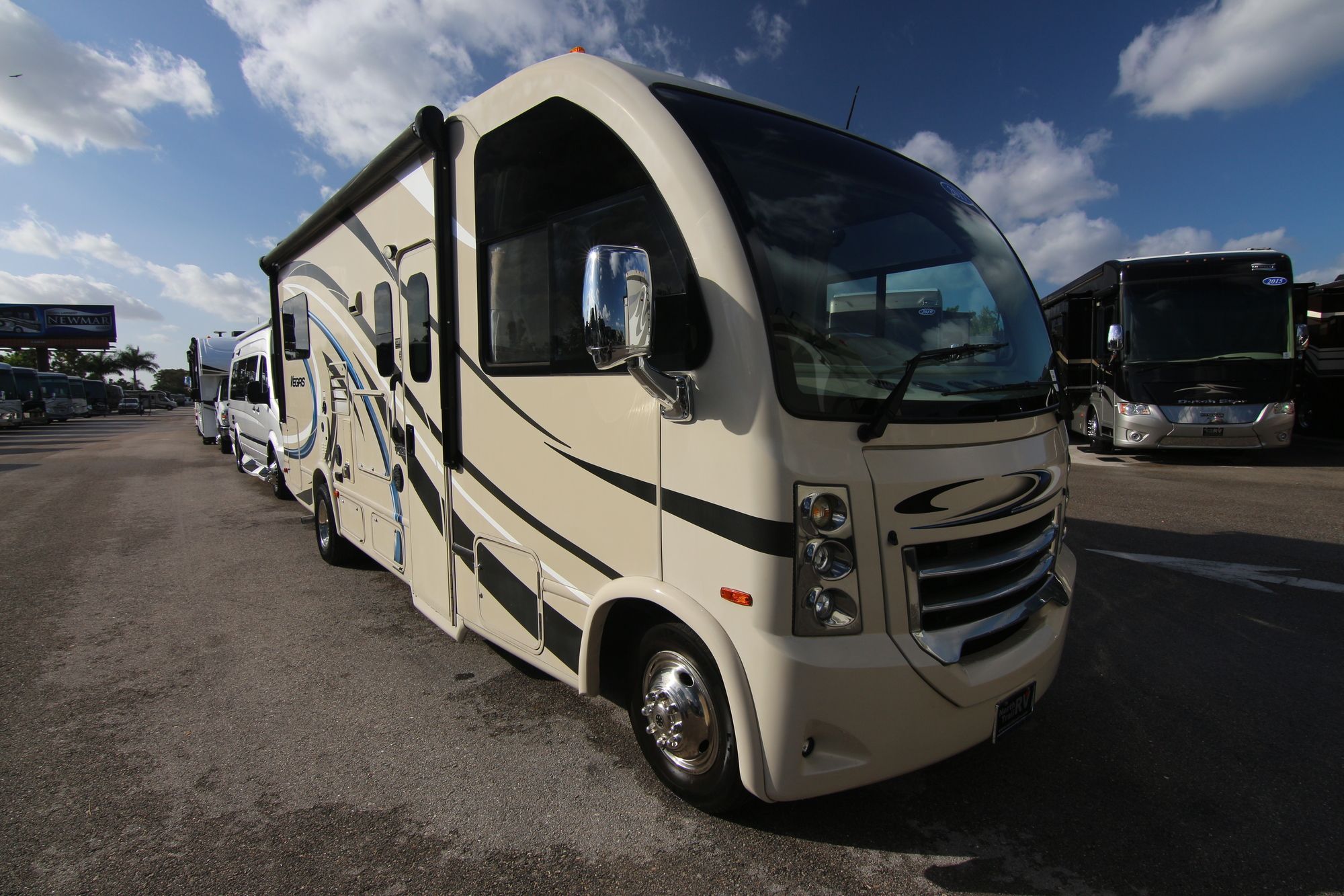 Used 2017 Thor Vegas 24.1 Class A  For Sale