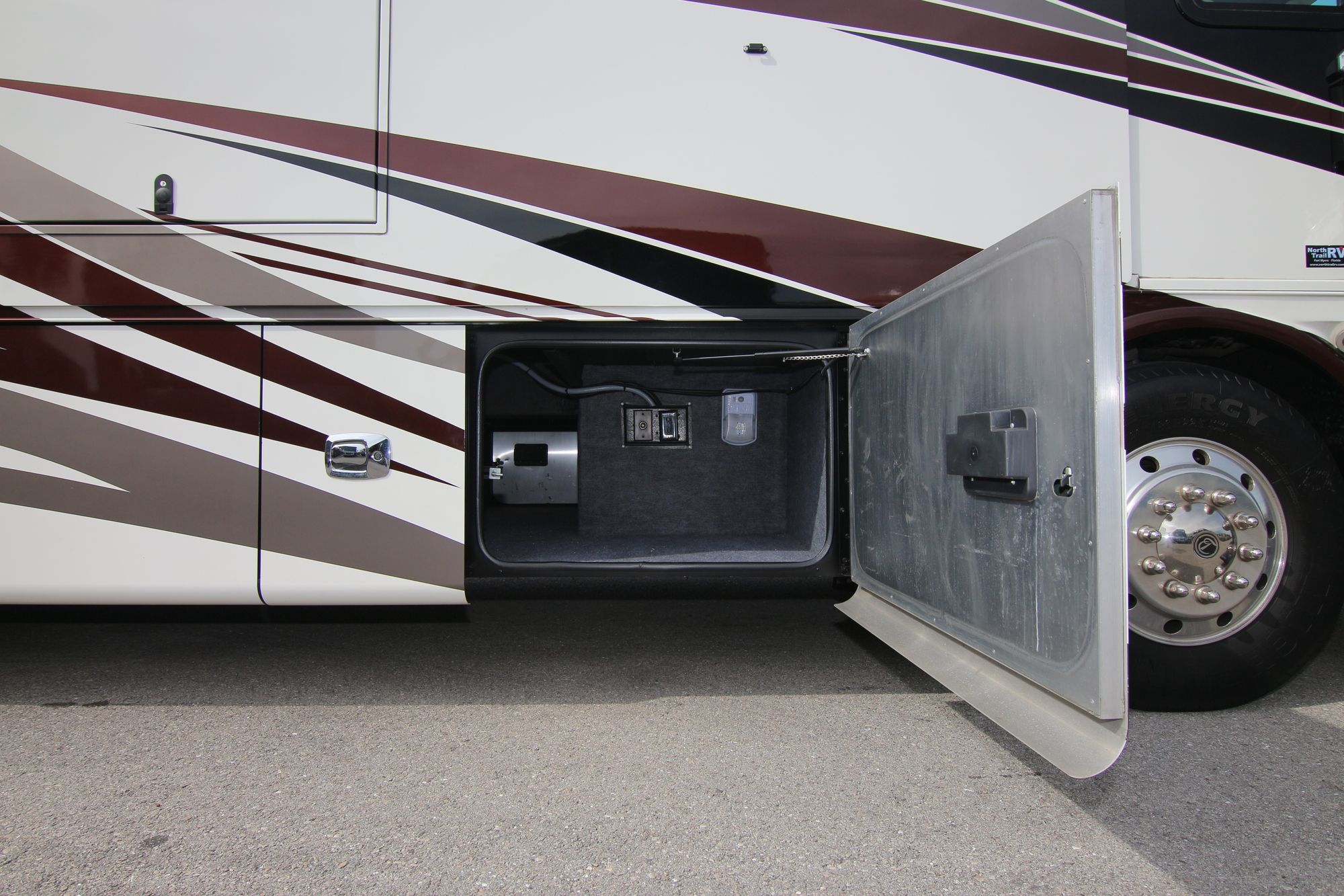 Used 2015 Tiffin Motor Homes Allegro Bus 37AP Class A  For Sale