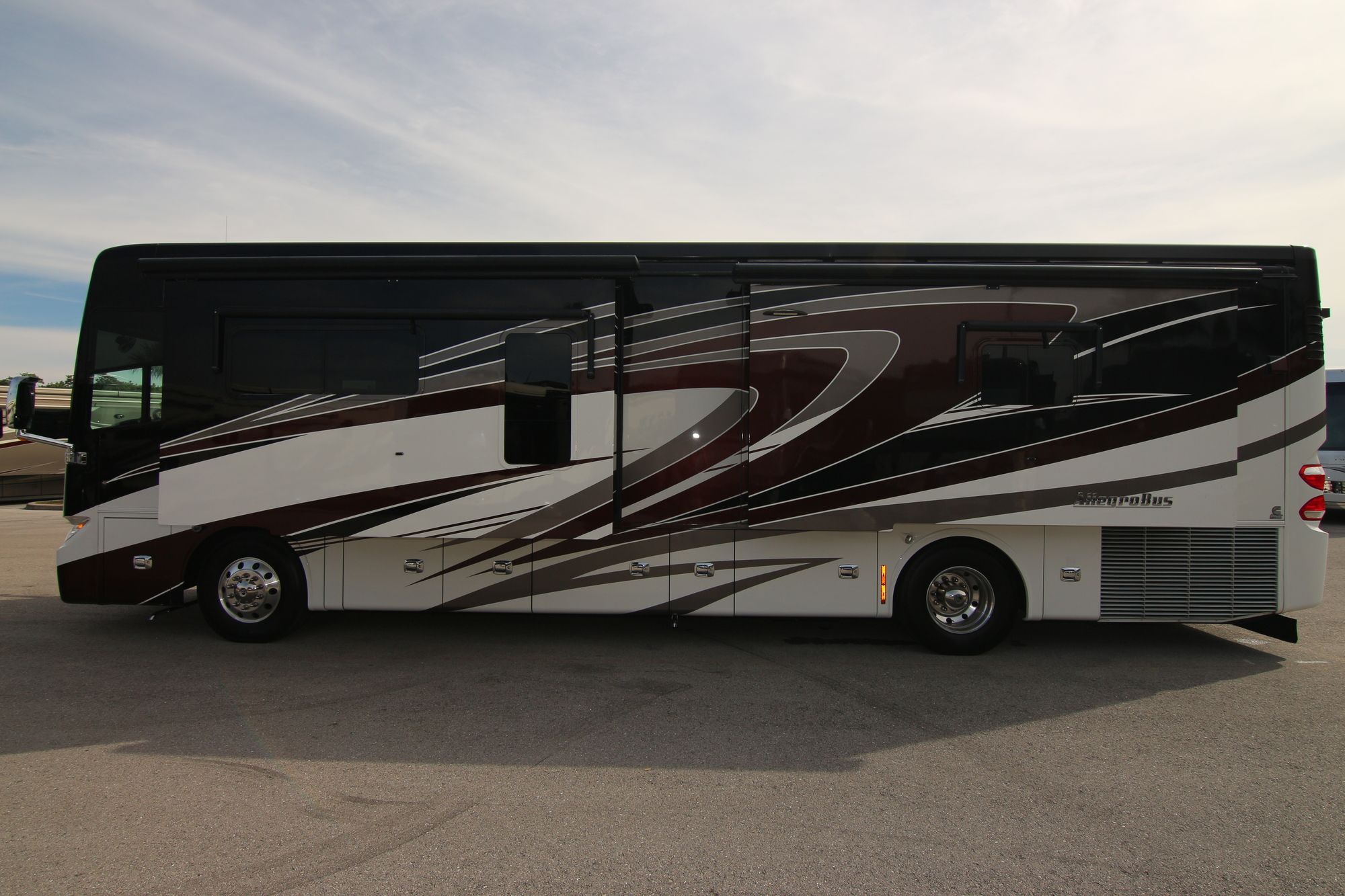 Used 2015 Tiffin Motor Homes Allegro Bus 37AP Class A  For Sale