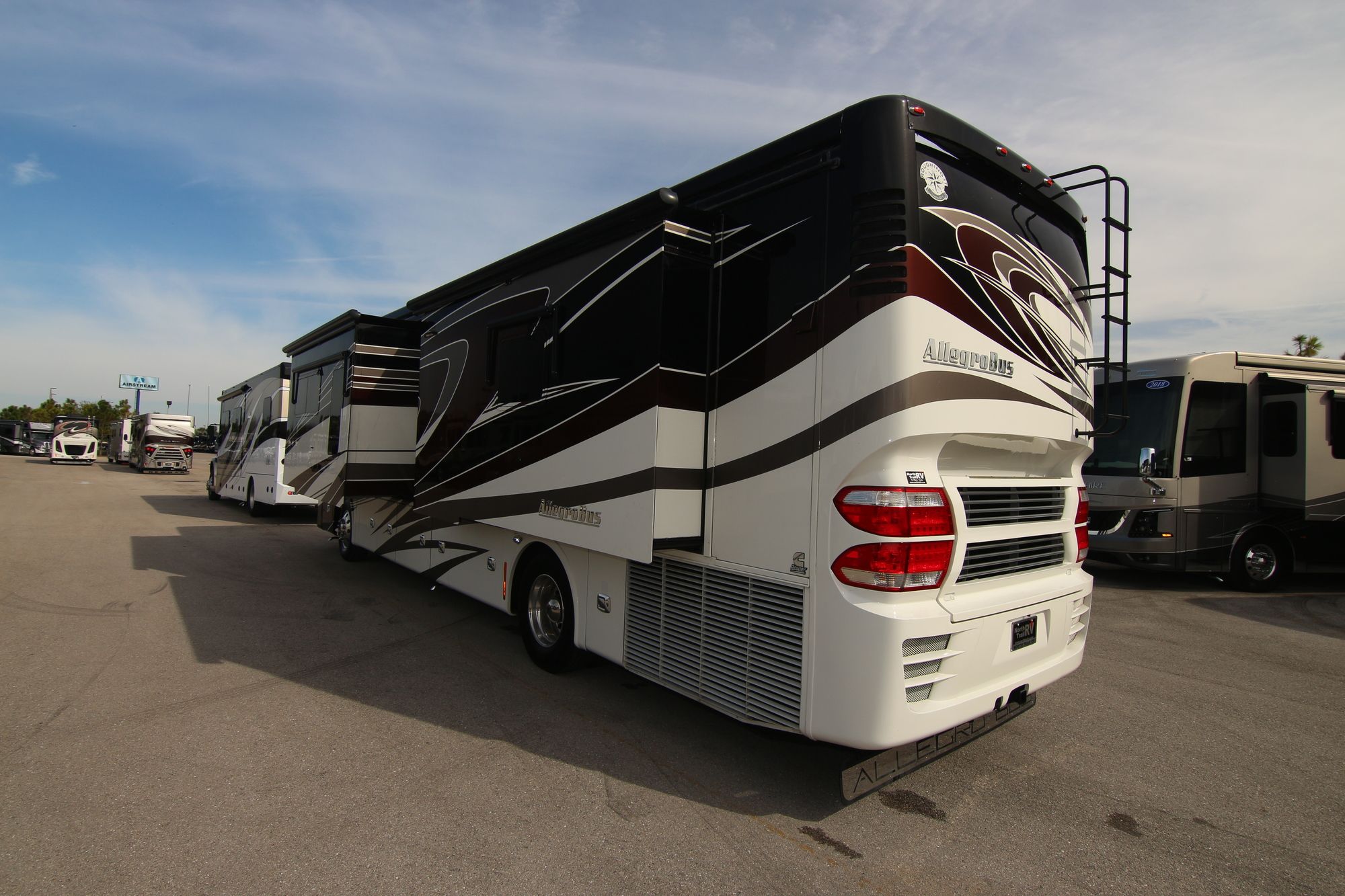 Used 2015 Tiffin Motor Homes Allegro Bus 37AP Class A  For Sale