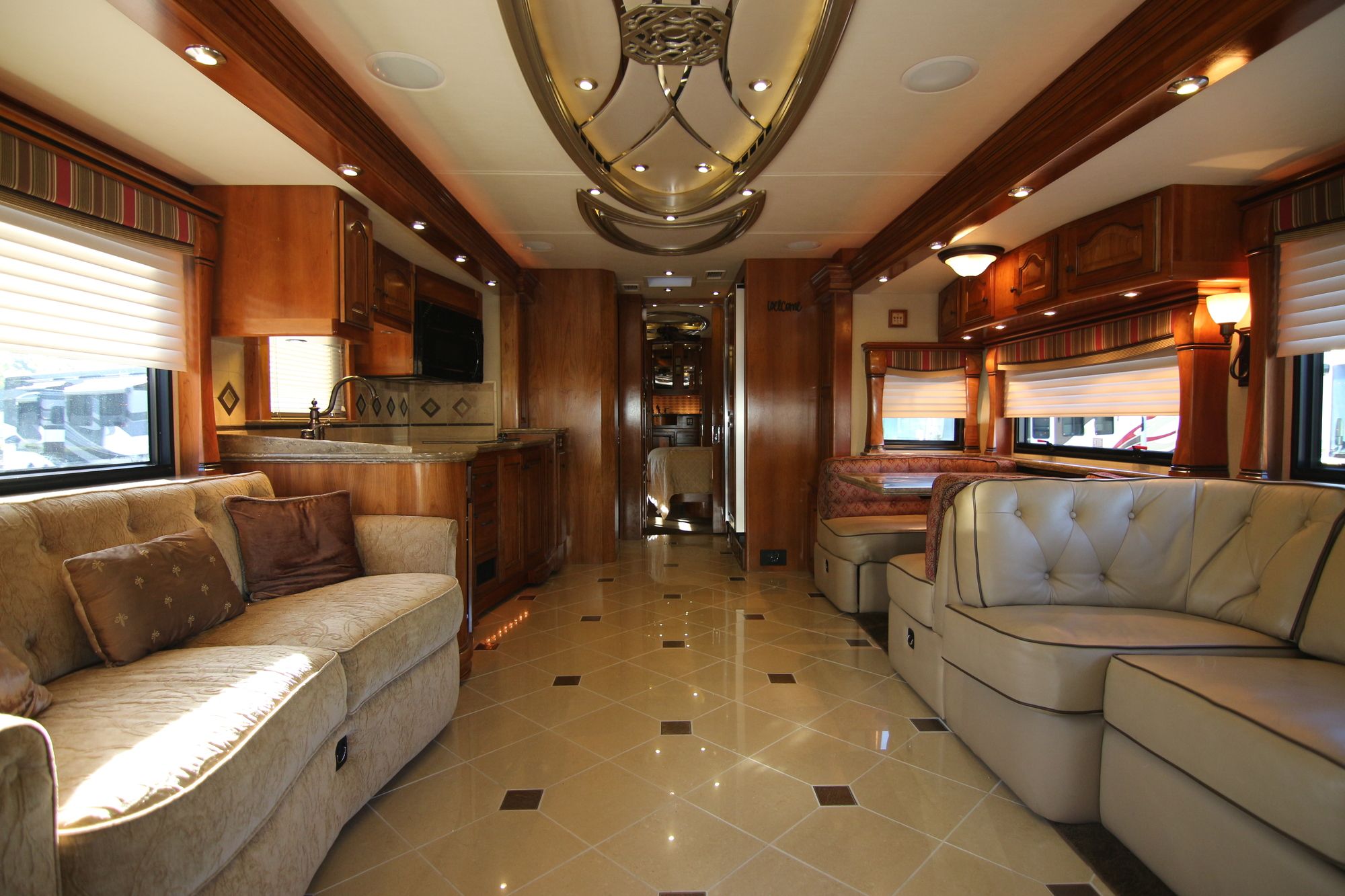 Used 2009 Country Coach Affinity 45 RUSSIAN RIVER Class A  For Sale