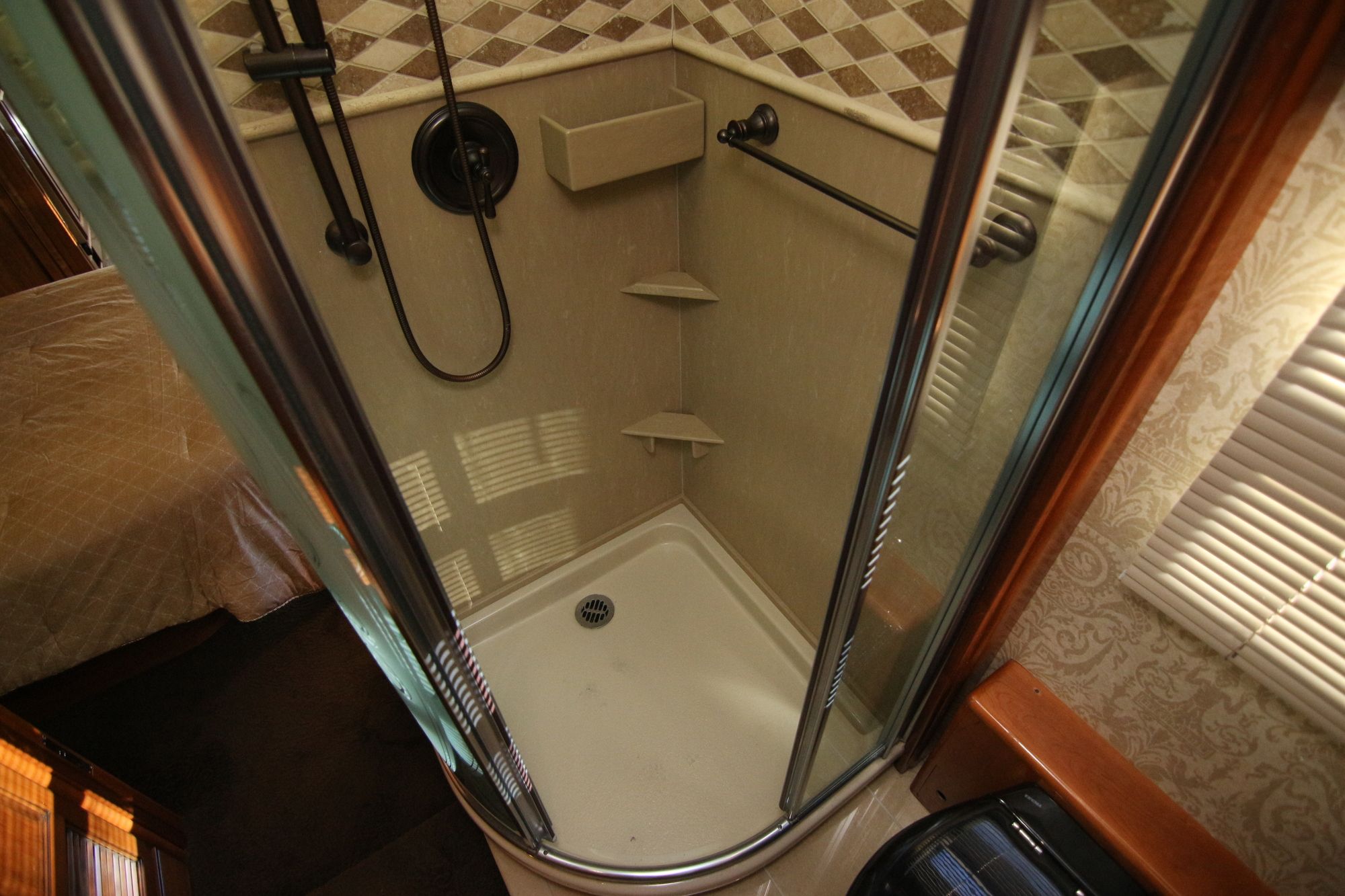 Used 2009 Country Coach Affinity 45 RUSSIAN RIVER Class A  For Sale