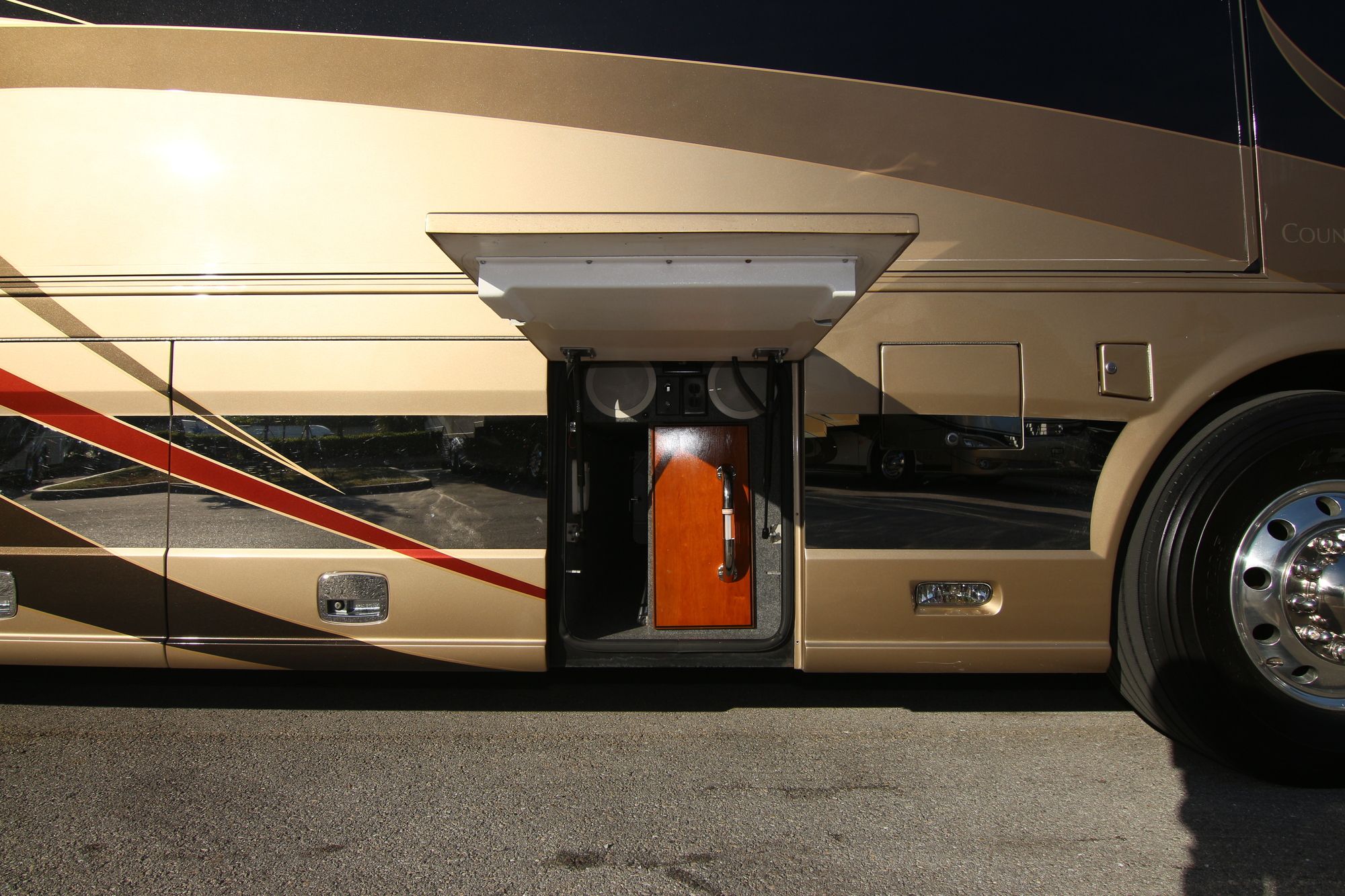 Used 2009 Country Coach Affinity 45 RUSSIAN RIVER Class A  For Sale