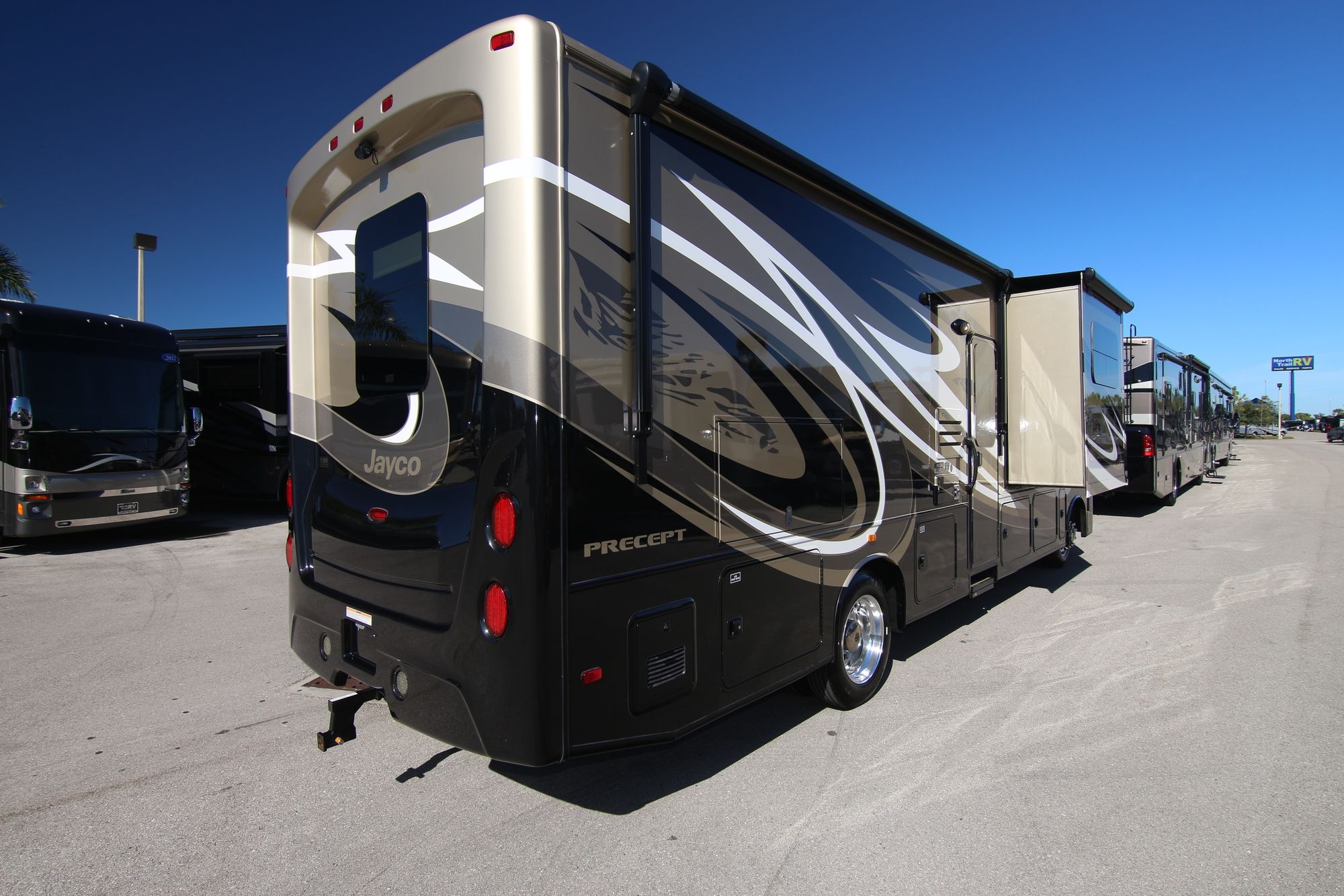 Used 2018 Jayco Precept 31UL Class A  For Sale