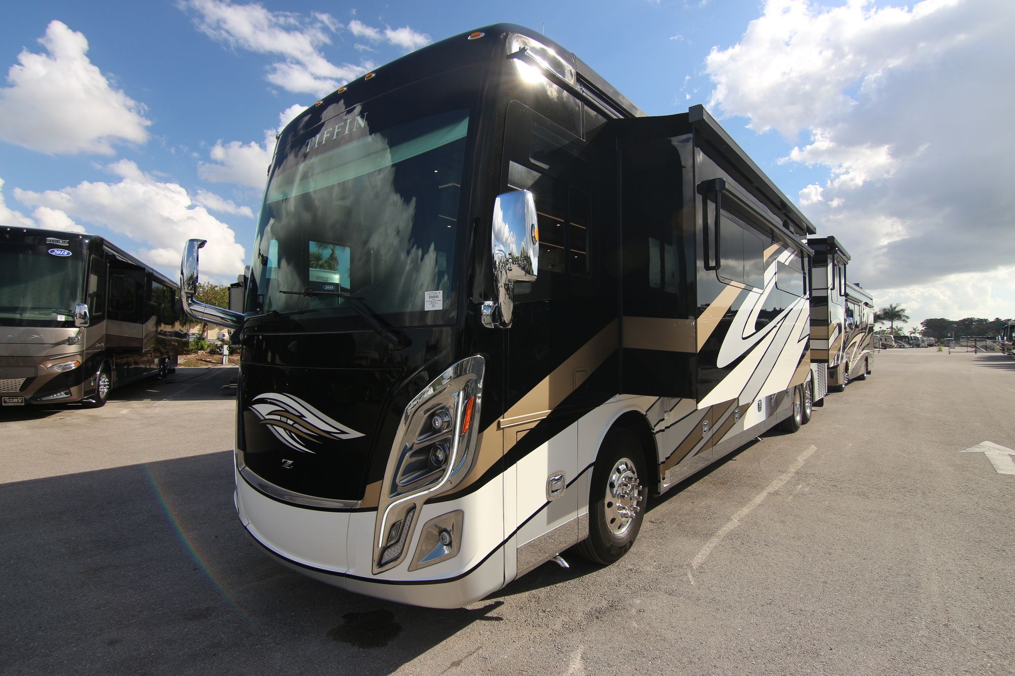 Used 2019 Tiffin Motor Homes Zephyr 45PZ Class A  For Sale