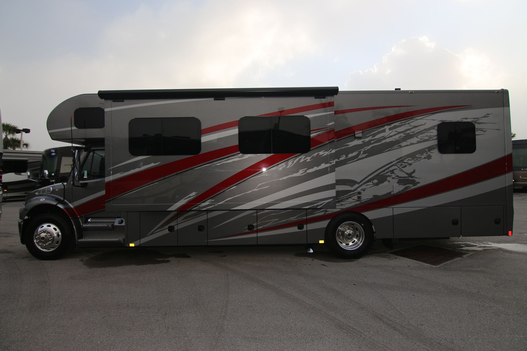 New 2020 Renegade Rv Valencia 35MBQ Super C  For Sale