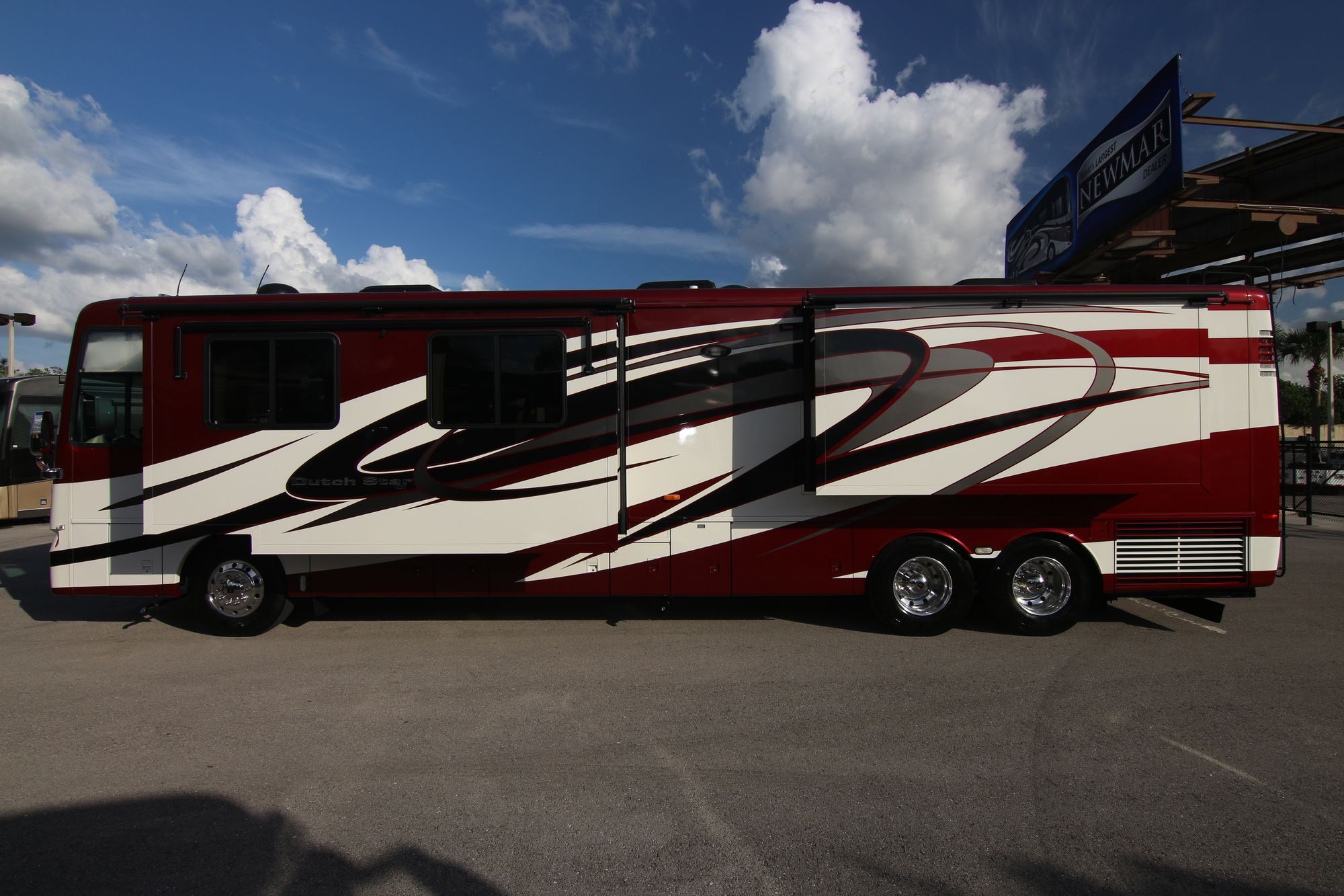 Used 2012 Newmar Dutch Star 4353 Class A  For Sale