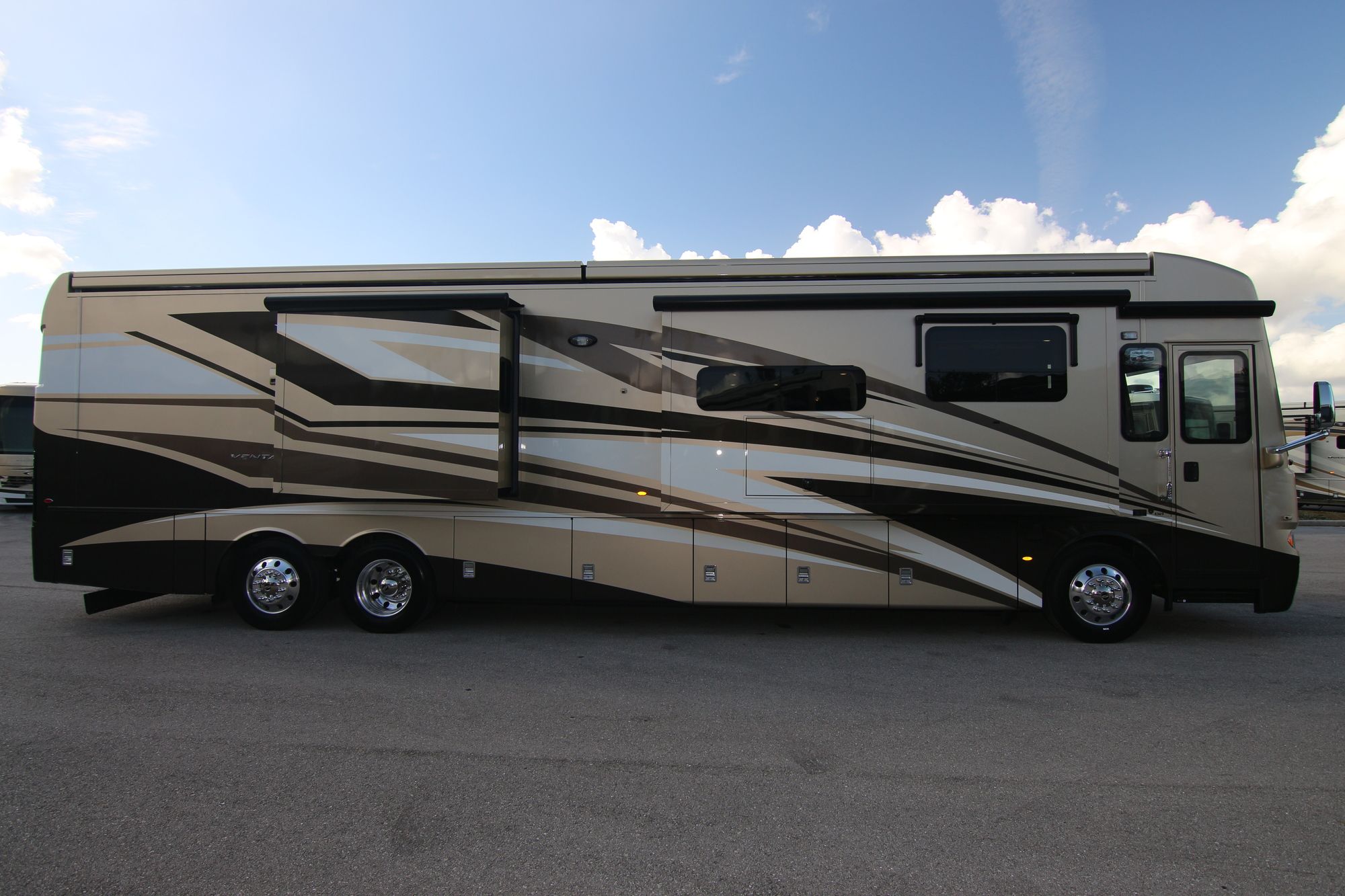 New 2020 Newmar Ventana 4369 Class A  For Sale