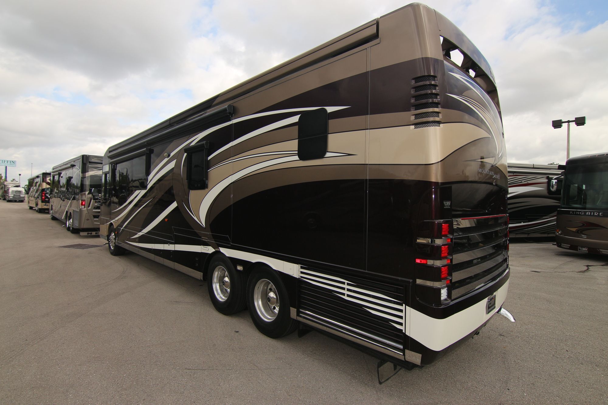 Used 2014 Newmar Mountain Aire 4369 Class A  For Sale