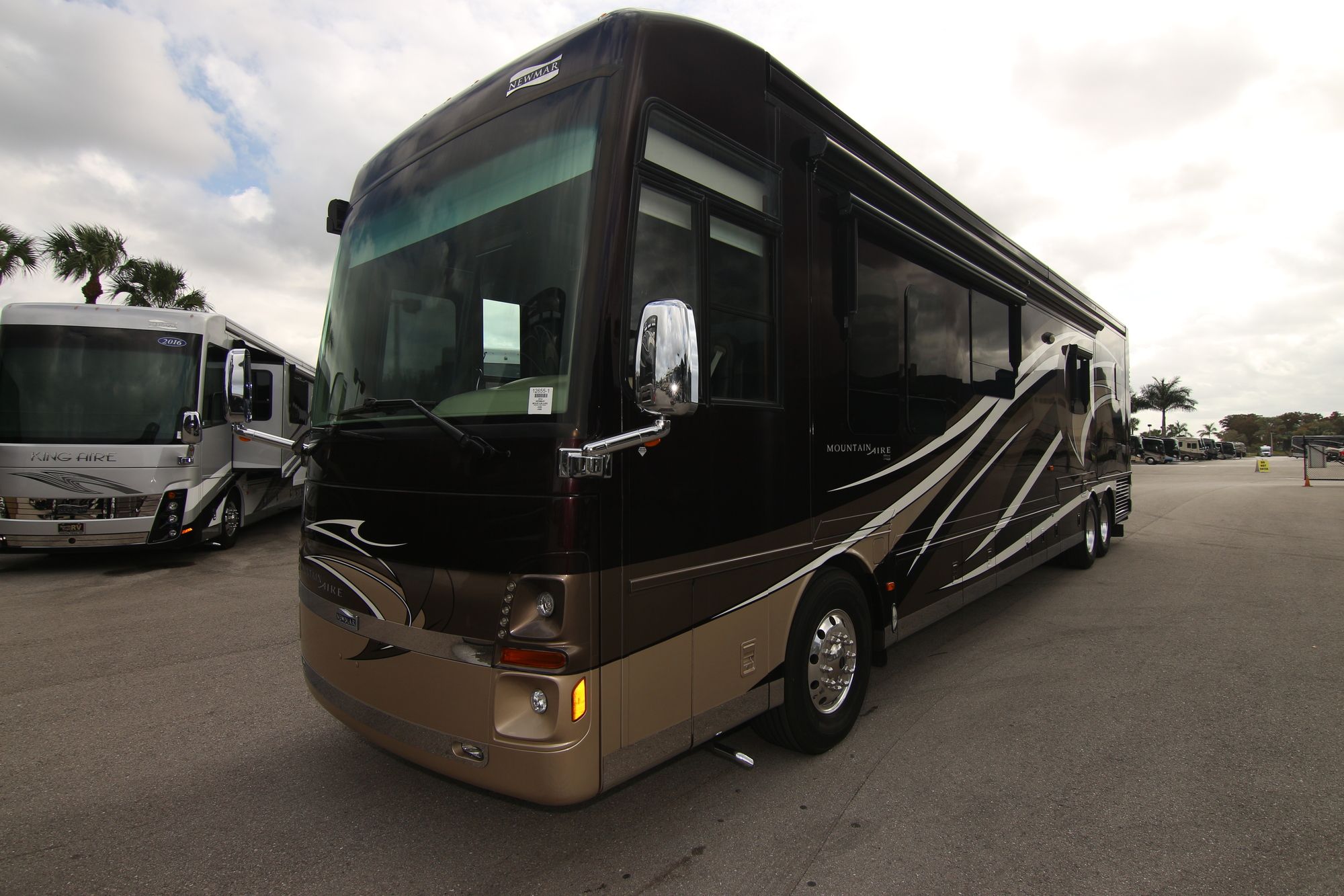 Used 2014 Newmar Mountain Aire 4369 Class A  For Sale