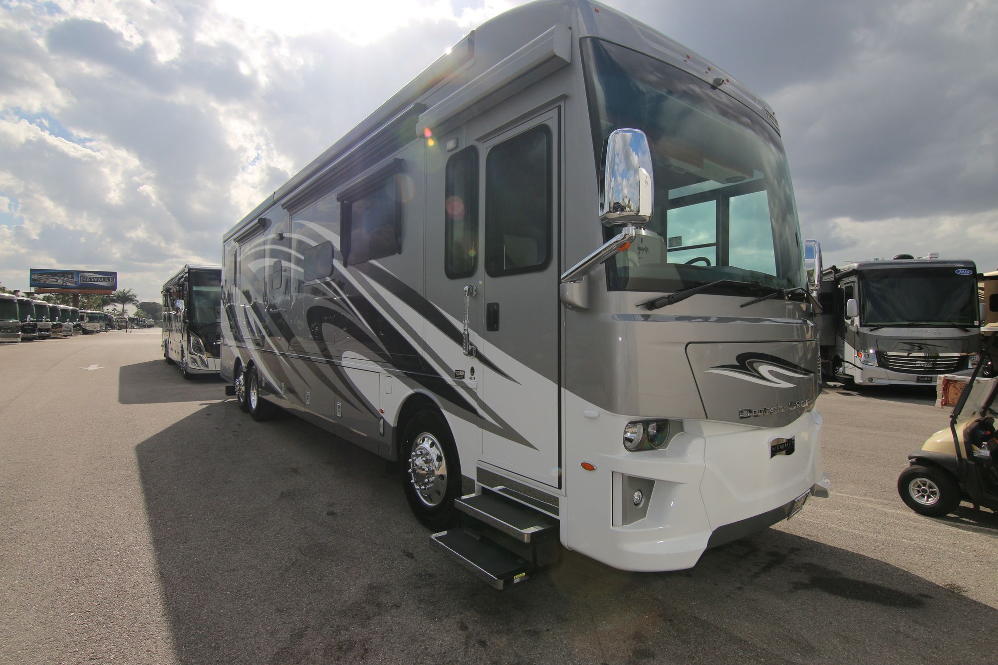 Used 2019 Newmar Dutch Star 4018 Class A  For Sale