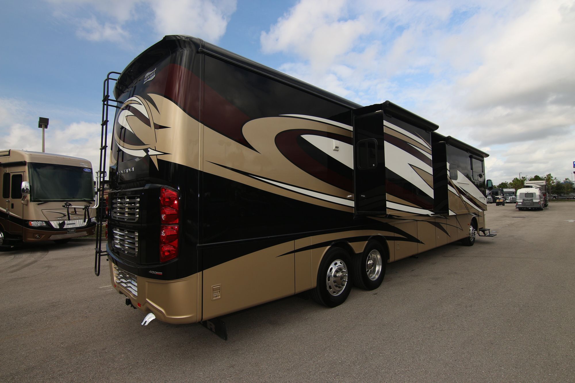 Used 2017 Newmar Ventana 4369 Class A  For Sale